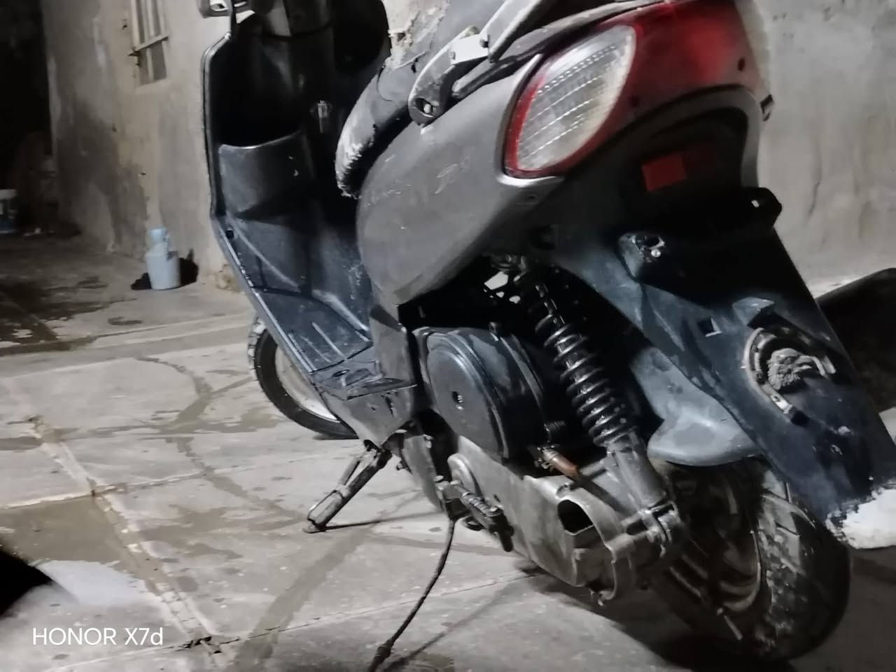 سلام عليكم ماكس قجمه للبيع دراجه متروكه يعني ابيعلك كوم حديد بس دراجه شغاله هندر واحد لا تنقيص ولا تبخير سعر 200وبيه مجال بكاني بغداد شعب رقم***********
