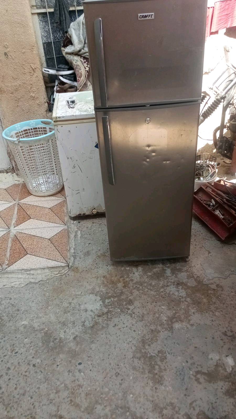 ثلاجه حجم وصط ماطوره على كبس الشركة 