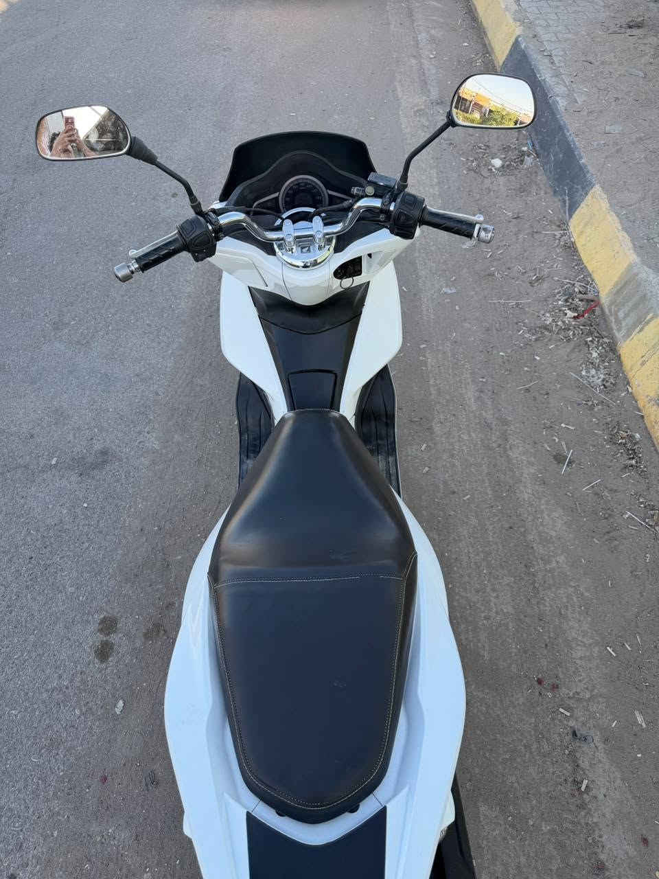 للبيع PCX كفاله عامه مكينه ١٥٠ بلاديه المنشأ ياباني السعر ١١ ونص وبيه مجال بسيط كلش مكان الدراجه بعقوبة الشراي يتصل *********** ما ارد على الخاص
