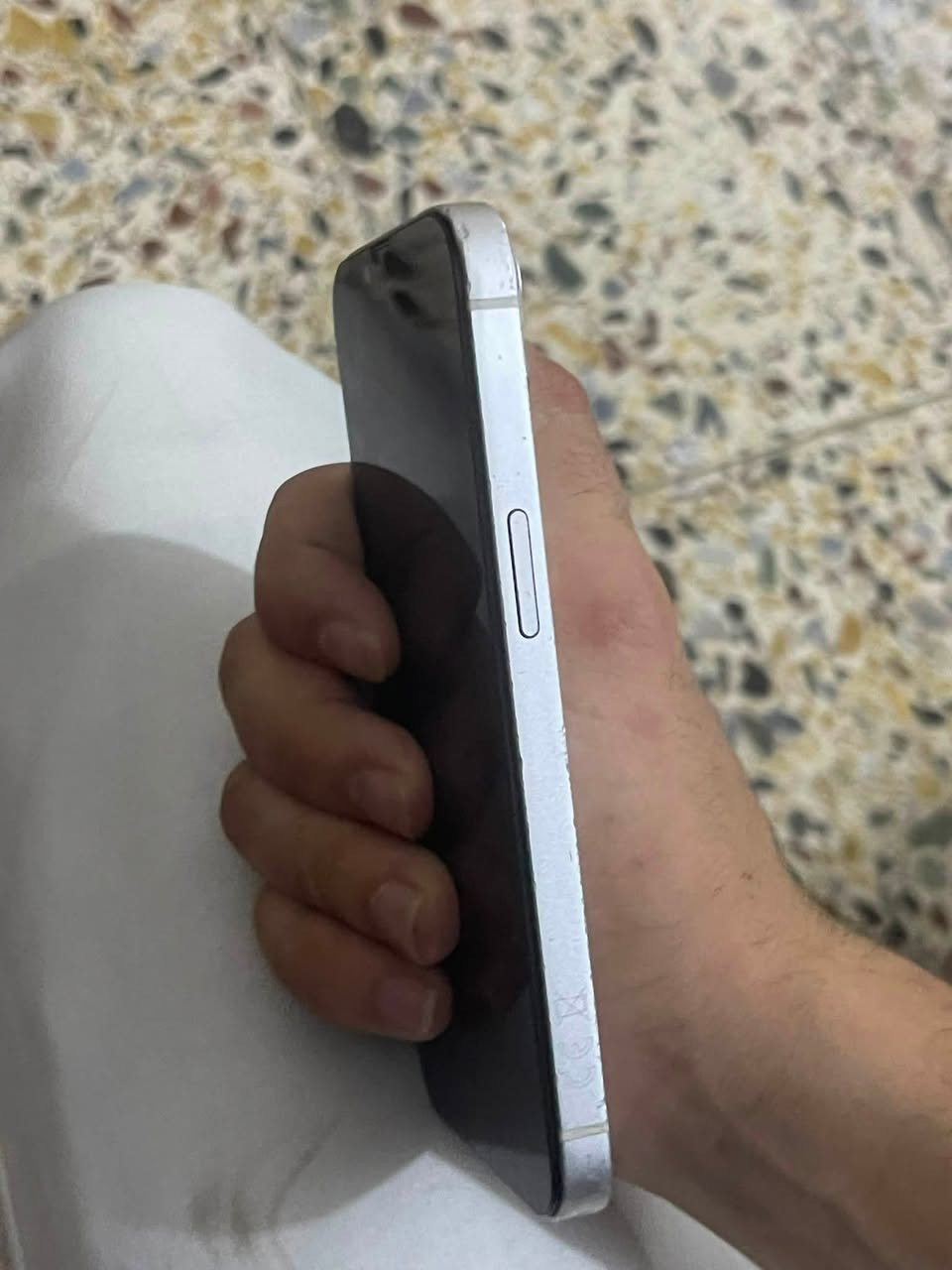سلام عليكم .
آيفون 13 عادي 
جهاز مبدل شاشه فيس ايدي عطلان ميشتغل 
ذاكرته 128
نسبه البطاريه 84
ميشتغل جهاز نضافه 90/100 
 بطاريه بلادي ممبدل 
سعره 350 وبي مجال. 
مكاني مسيب . 
رقمي ***********
