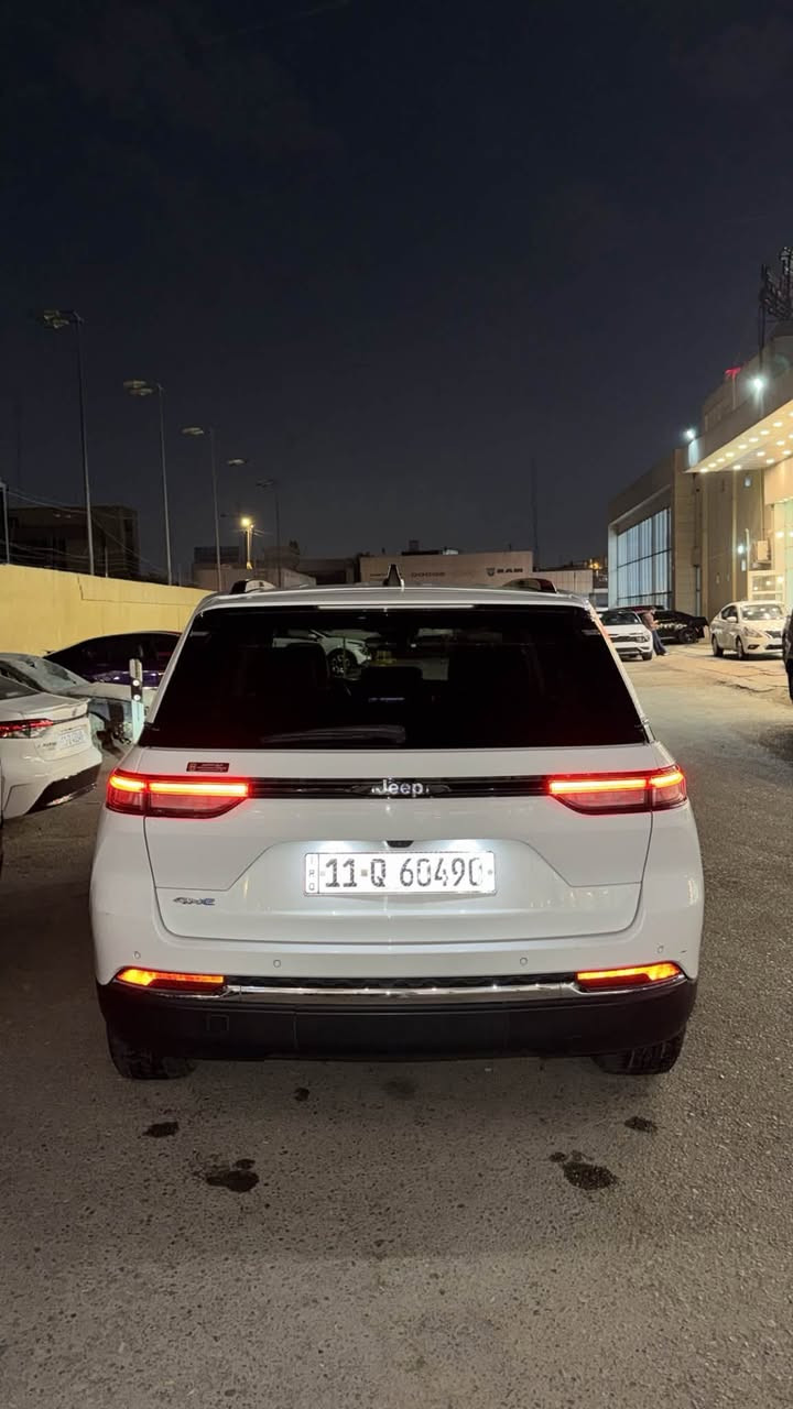 جيب جراند شيروكي هايبرد Limited 4xe | 2024
JEEP GRAND CHEROKEE LIMITED 4xe

الموديل: 2024
المحرك: 2.0L Turbo Hybrid
القوة: 375 حصان
العداد : العداد 40 الف
الدفع: 4×4

بيها جاملغ صبغ فقط وحادثها بلمنشور بدون ايرباك

المواصفات:
• فتحة بانوراما
• شاشة 10.1”
• عداد رقمي 10.25”
• جنوط 20”
• Plug-in Hybrid ⚡

سعرها 25٫200$ الف دولار وبيها مجال
الموقع: بغداد
رقم الهاتف: ***********
