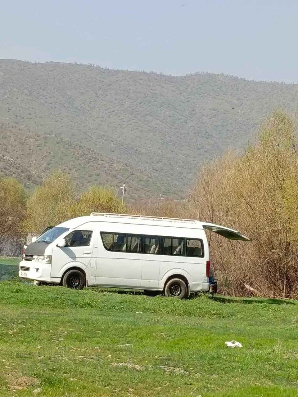 السلام عليكم كيه جنبي H2 مديل 17 مكينه لا تنقيص ولا تبخير حداديه خير من الله سياره حادثها باب سلايت معمر بس ممصبوغ  منضومه غاز سياره جاهزه فقط باب سلايت ممعمر وبيها هلالات بدايت خياس معروضه 140 وبيها مجال *********** اتصل  مكاني بغداد زعفرانيه
