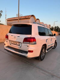 لكزز LX570 • ٢٠١٢ • رقم شمالي