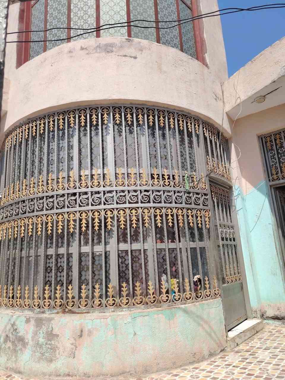 بيت 200متر البيع شافعيه سعر 60وبي مجال طابو زراعي سند25قريب علا السوك قرب مركز شرطه شافعيه '
***********
بيت 200متر البيع شافعيه سعر 60وبي مجال طابو زراعي سند25قريب علا السوك يبعد عن سوك الشافعيه 200متر قرب مركز شرطه شافعيه '
