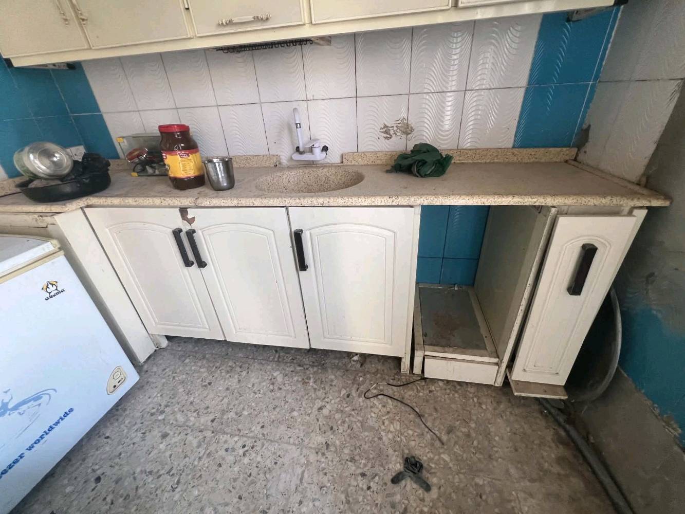 كاونتر للبيع سعرة ٢٠٠ الموقع مدينه الصدر