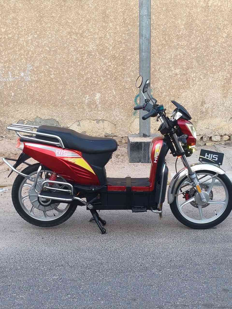 دراجة هارلي موديل 25 الدراجة اخت الجديدة ومناقصها اي شي ..
البطاريات🔋انتاج 2026/5/1 جدد قبل شهر مشدودات الاخوين 40 امبير  عالفحص💯 ..
الكهربائيات🔌 كلها شغالة .. نظام الشاشة🖥️ تحديد اي عطل يصير بالدراجة .. مانع سرقة📢 .. تشغيل📲 عن بعد.. نظام R🉐 رجوع للخلف .. لايت🔦 عالي ناصي + زوج🔦🔦 زنون اضافي .. دبل اشاره🚦 .. اشاير ➡️⬅️ .. اربع سرع🚀 .. تثبيت سرعة🈴 .. بك لايت رماش .. اضوية جانبية ملونة ..
الدراجة نظيفة حيل ومناقصها شي ..
السعر .. 500 .. وبيها مجال .. 
الاتصال☎️📞الاستفسار .. *********** .. واتساب..
