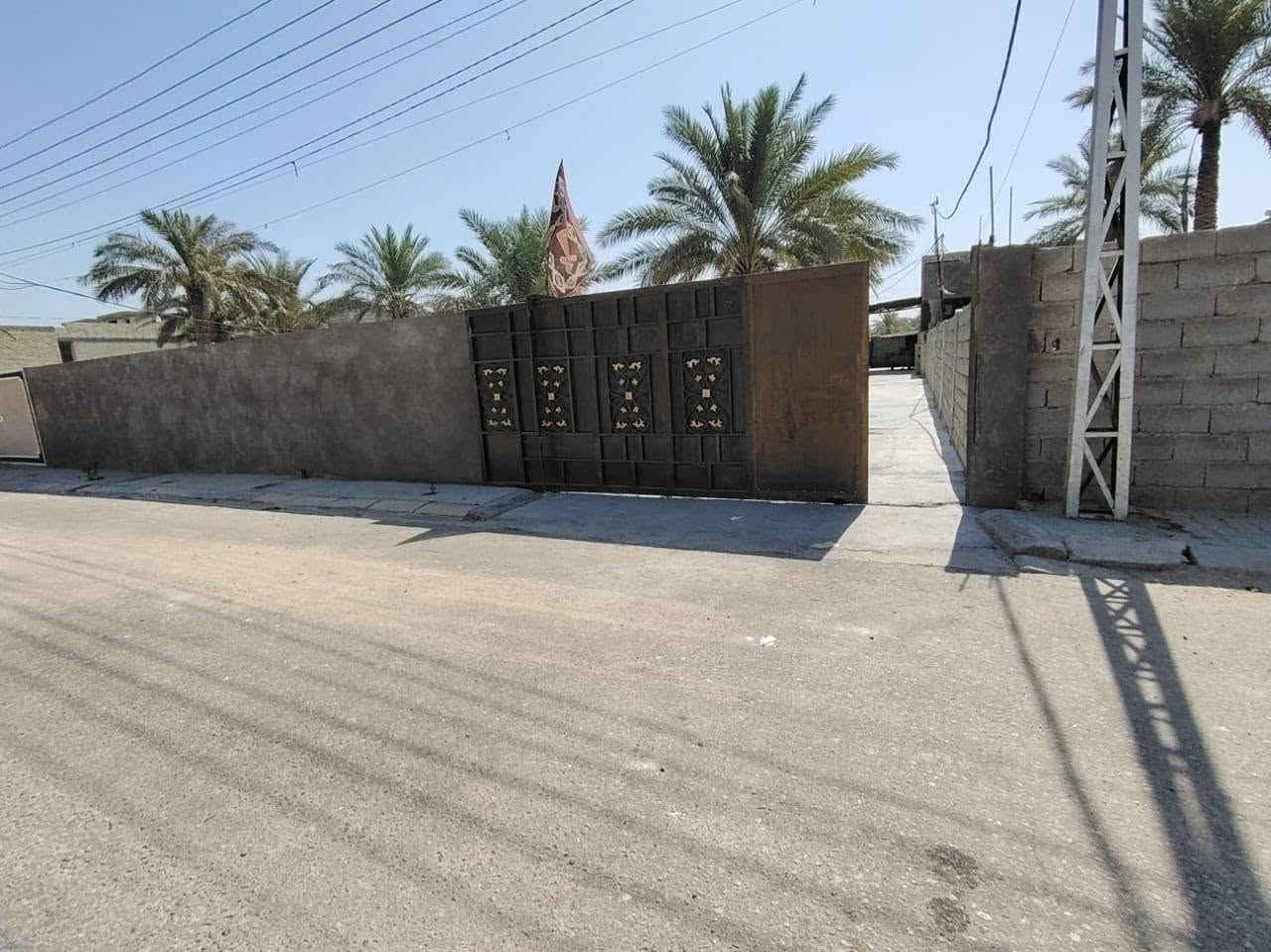 اعلان( 43)
🏘️ دار + قطعة بمساحة 900 م في شارع ابو مهدي المهندس
🚨معلومات العقار  
🟣جنس العقار:  دار
🟣مساحة: 900 م    
🟣 الواجهة: 17٫5م 
🟣 النزال: 52 م          
🟣 عمر البناء :  6 
🟣سند:  طابو زراعي 25  
🟣 الصور في اول تعليق                
🔴 السعر : 420 مليون وبي مجال
🟣موقعه بالضبط:  شارع ابو مهدي المهندس بالقرب من مجمع جنة السلام 
🟣للتواصل والاستفسار مراسلة الصفحة او الرقم ***********
