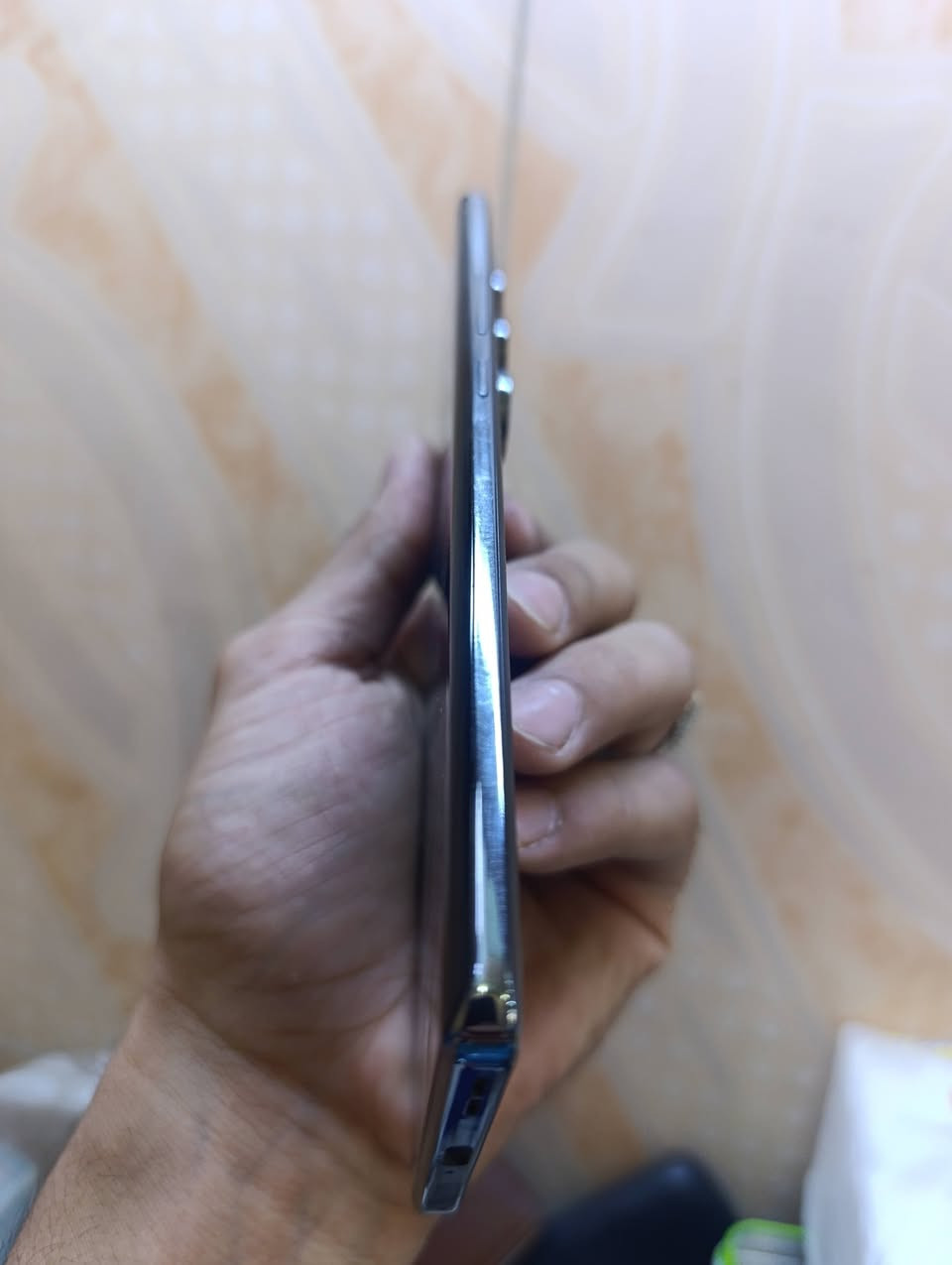 *itel S25Ultra
مواصفاته 
- الذاكرة: *512GB* + رام *8GB* ( 512+8 
- البطارية: 5000
- الشاشة: 6.78 انش امولد 120Hz
- الكاميرا: 50MP
- البصمة بالشاشة

جهاز اقتصادي كلش حلو، شكل سعره، يفيد للدراسة وتصفح وتيك توك وبوبجي 60فريم بالبوبجي 
العنوان مركز لمسه الشطره الفلكه مقابيل السفينه ***********
