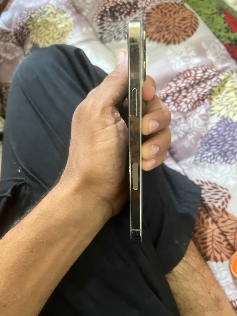 سلام عليكم شباب جهاز ايفون 13 برو ماكس بطاريه 83 جهاز مامفتوح ولابي شخط مكفول كفاله عامه سعره 800 شراي يتصل ***********
