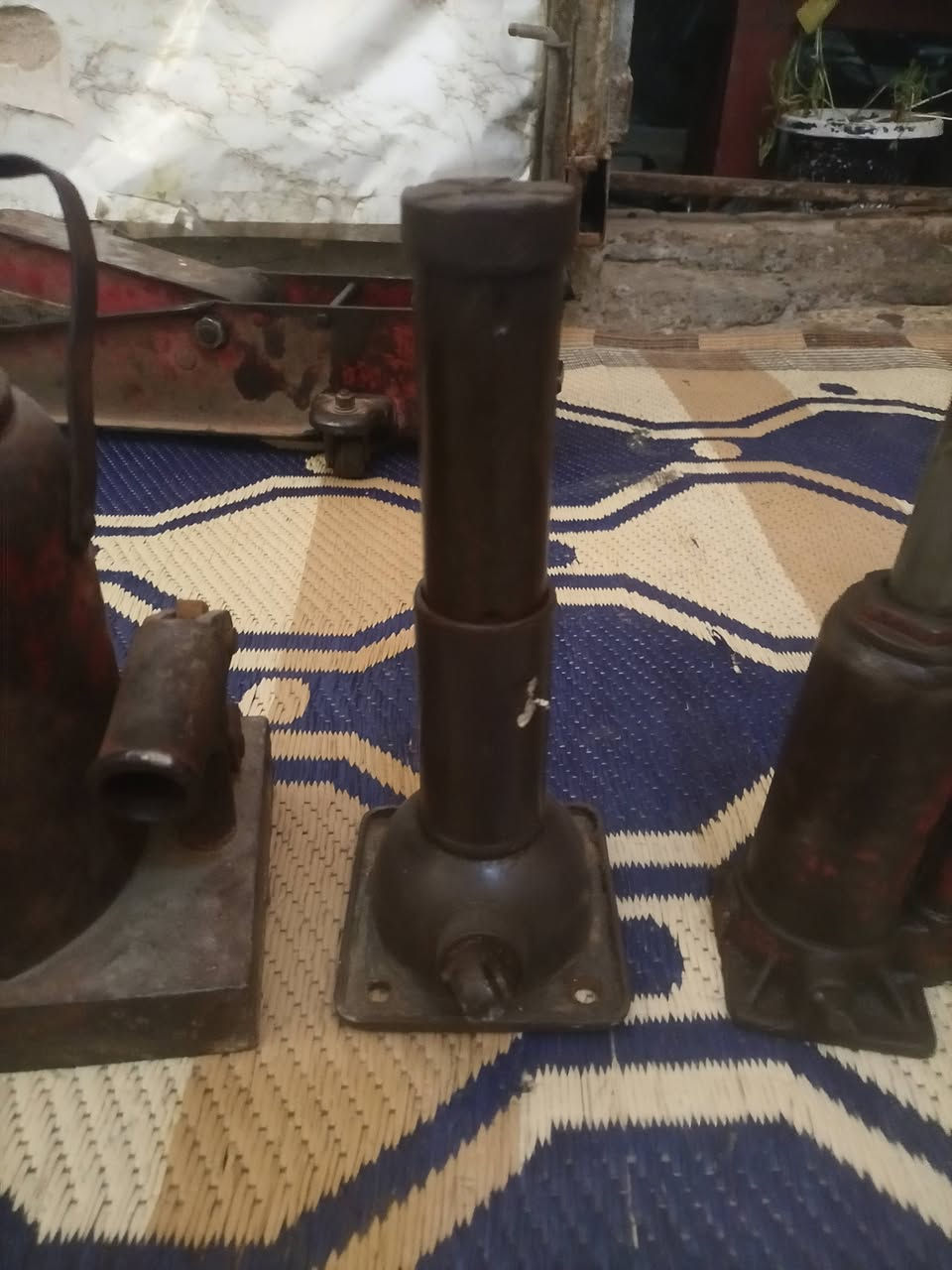 السلام عليكم
جكات للبيع كلهن شغالات او كاملات بس العربانه بي عطل  يصعد وينزل كلمن وسعره اتصل او بيك خير وتدلل مكاني بغداد الحسينيه الراشديه رقم ***********
***********
