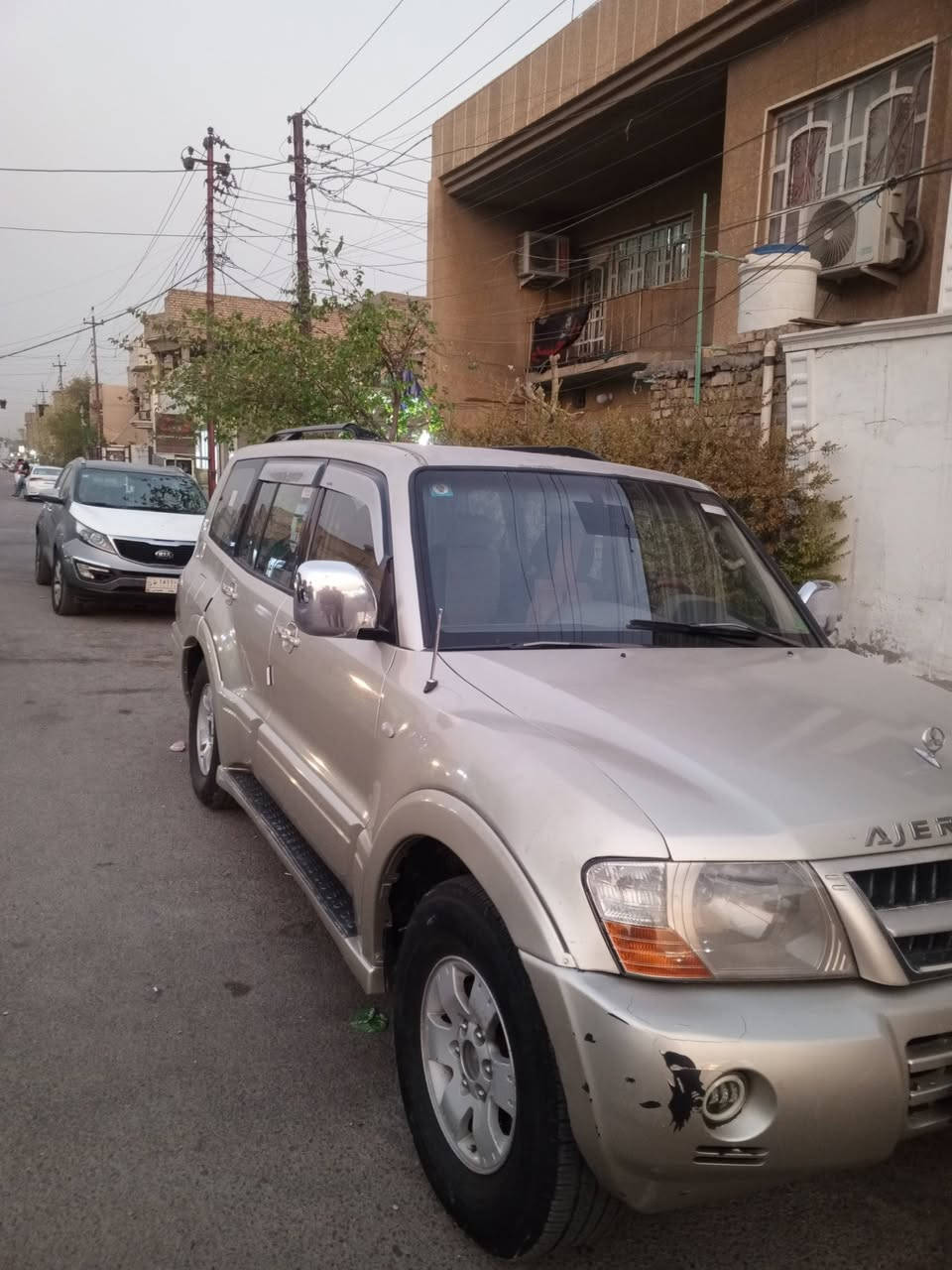 سلام عليكم عندي هاي الباجيروه للبيع او مراوس شعندك نزل سياره تشتغل تك علا حطاته ابيع تبريد ثلج مري شفط شاشه مصبوغه حزام للجماليه تخم تأير جديد الغود نضيفه حادثه امريكه بنيد رقم *********** مكاني شهداء سيديه بغداد سعر المطلوب 85 موديل موديل2007
