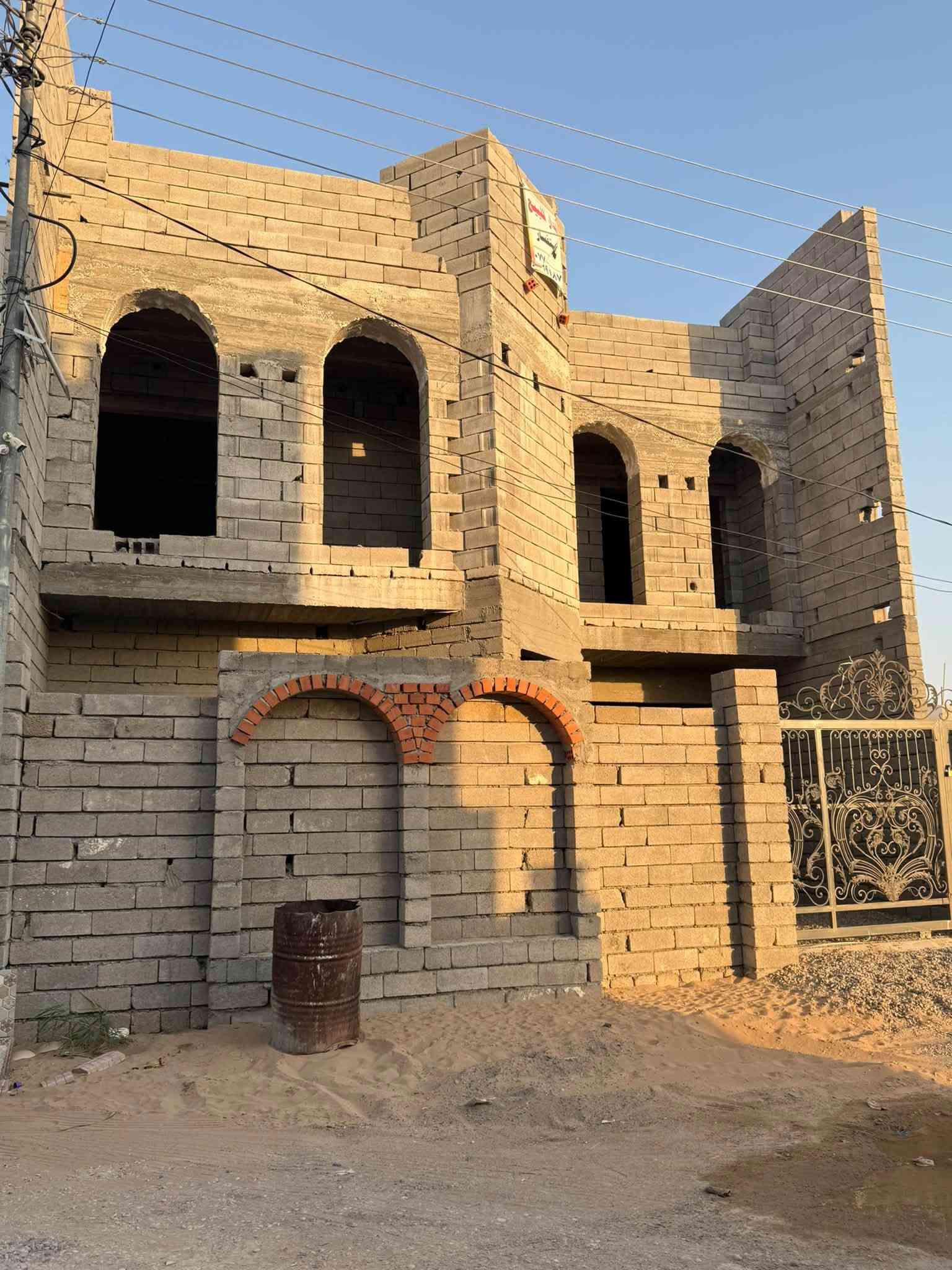 🏠 هيكل بتصميم جميل للبيع
🗺️ العنوان : صلاح الدين / تكريت / حي الديوم منطقة التوحيد
📐 المساحة ٢٠٠م (وجه ١٠م × نزال ٢٠م)
🔹 ٥ غرف نوم واحدة من الغرف بنظام ماستر
🔴 ملاحظة الطابق الأرضي رباط
البيت باسمي 
☎️ للإستفسار الاتصال 
***********
#عقارات #تكريت #الديوم
