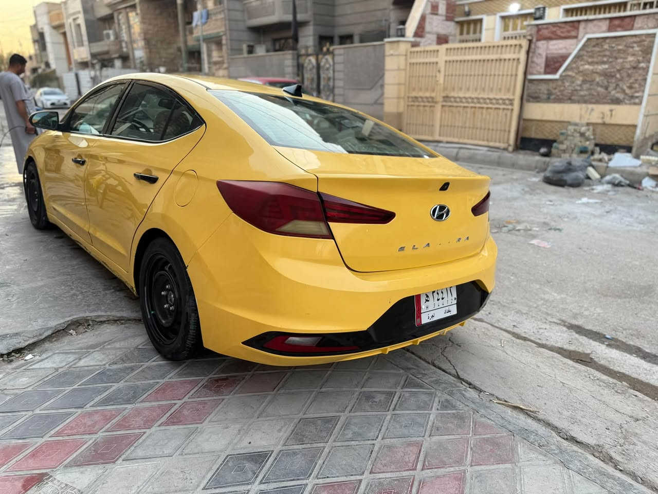 السلام عليكم النتره 2020وارد امريكي ماشيه 87رقم بغداد موصفات فول مصفره هيئه وغرامات السياره ما مشتغله تكسي مال بيت من امريكه عل ادينه تخم تايرات جديد باتري جديد سياره جاهزه اي نقص ما بيهه 
العنوان بغداد الامين سكينه 
مراوس بخصوصي حسب القناعه 
الاستفسار *********** ما متواجد عل نت شراي يتصل ودلل
