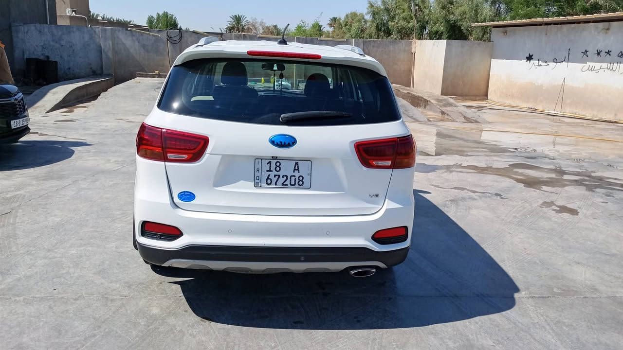 سلام عليكم سورنتو موديل 19 سياره جديده ماشيه 126 سنويه 2030 هزه جديده سياره مابيه اي نقص بيه صبغ نص الباب الخلفي اليمنى و بيه بارد شويه بل باب السعر ب 210 وبيه مجال حك الجيه مكاني ديوانيه قضاء الدغاره السياره خليجيه *********** غير متواجد عل فيس اتصال فقط
