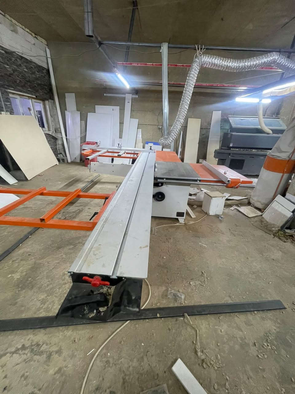 معمل mdfللبيع كامل يحتوي على
شراطه 4مراحل
كتر 3800
شافطه غبار 
مولد كيا
المكائن نظيفه جداً والمعمل جاهز للعمل 
موقع المعمل شارع الربيع مقابل مستشفى الشرق الأوسط 
تريد مكائن فقط او تريد الموقع ماكو مشكله
مساحه الموقع اكثر من 200متر +كراج 200متر
ايجار الموقع بسيط جداً
***********
