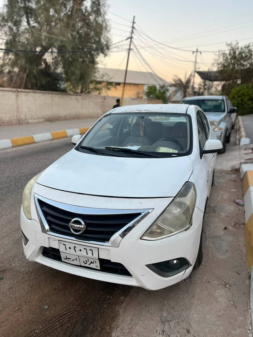 سلام عليكم 
نيسان صني هندي بليته زركه
 
رقم اربيل بسم شركه تريد مداور ترديد تحول مديل 2020 ماشيه 163 
سياره جاهزه محرك وحداديه وتبريد ثلج 
تخم تاير جديد توني شاده 
بيه صبغ جاملغ وبنيد 
وبارد جاملغ الخلفي ودحجات بسيطه مثل ما واضحات بلصوره وتفاصيل بالسونار 
سعر 85 وبيه مجال بسيطه مكاني نجف ***********
