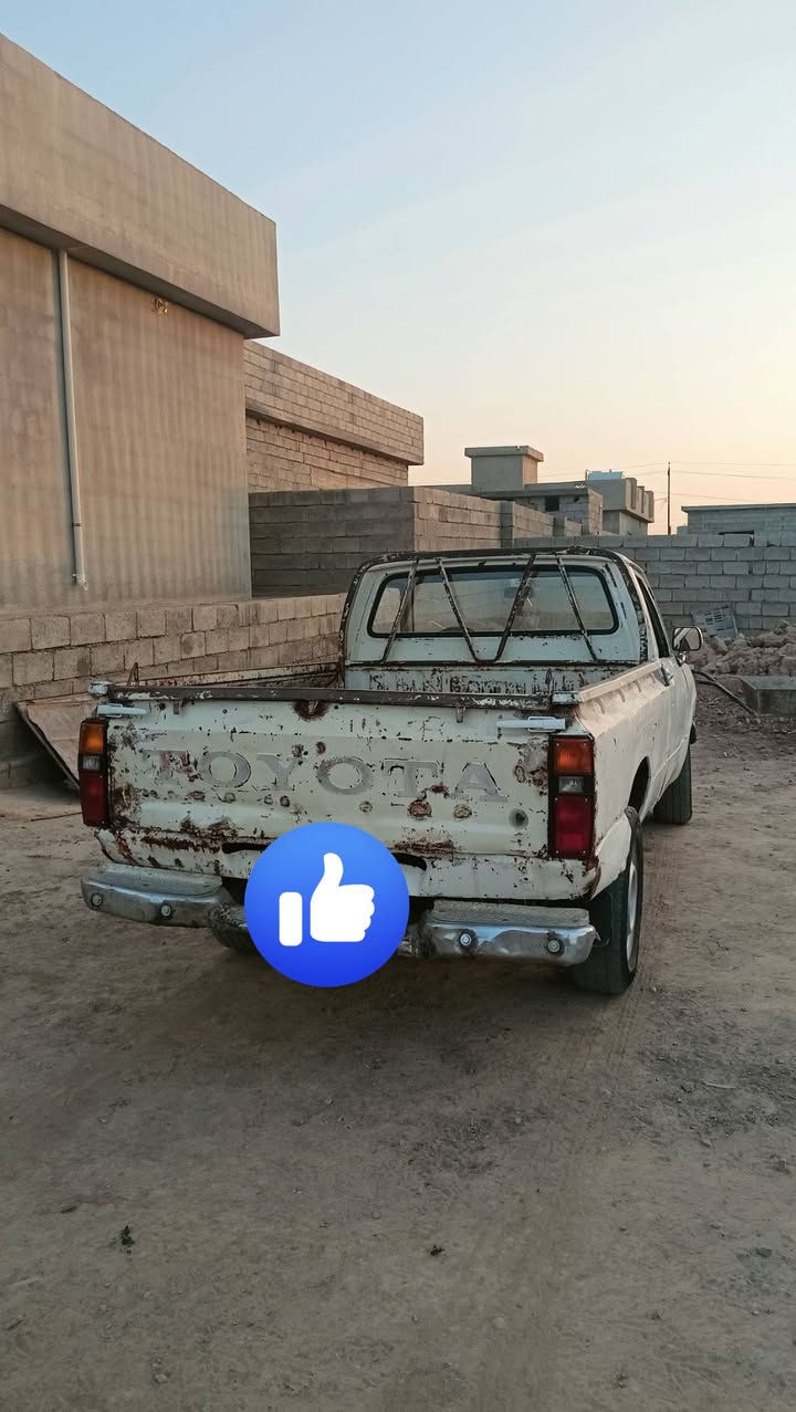 السلام عليكم بكم 82 محرك گير انضاف شاصي نضيف سياره جاهزة السعر 22 ،،،***********

