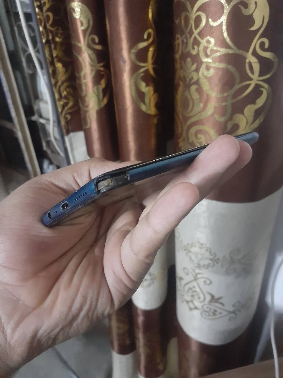 أوبو A7 • ٦٤ جيجا/٦ رام • بي رمز