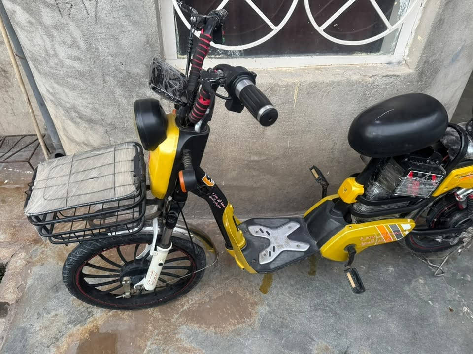 پاسكیلی شحن حەجم ٢٠ پاك وبێ عەیبە ٤ گێرە ٤ پاتری دەخوات بە شەرتی ئیشكردن بۆ فرۆشتن

ناونیشانی / كەلار

ژ -م / ***********
