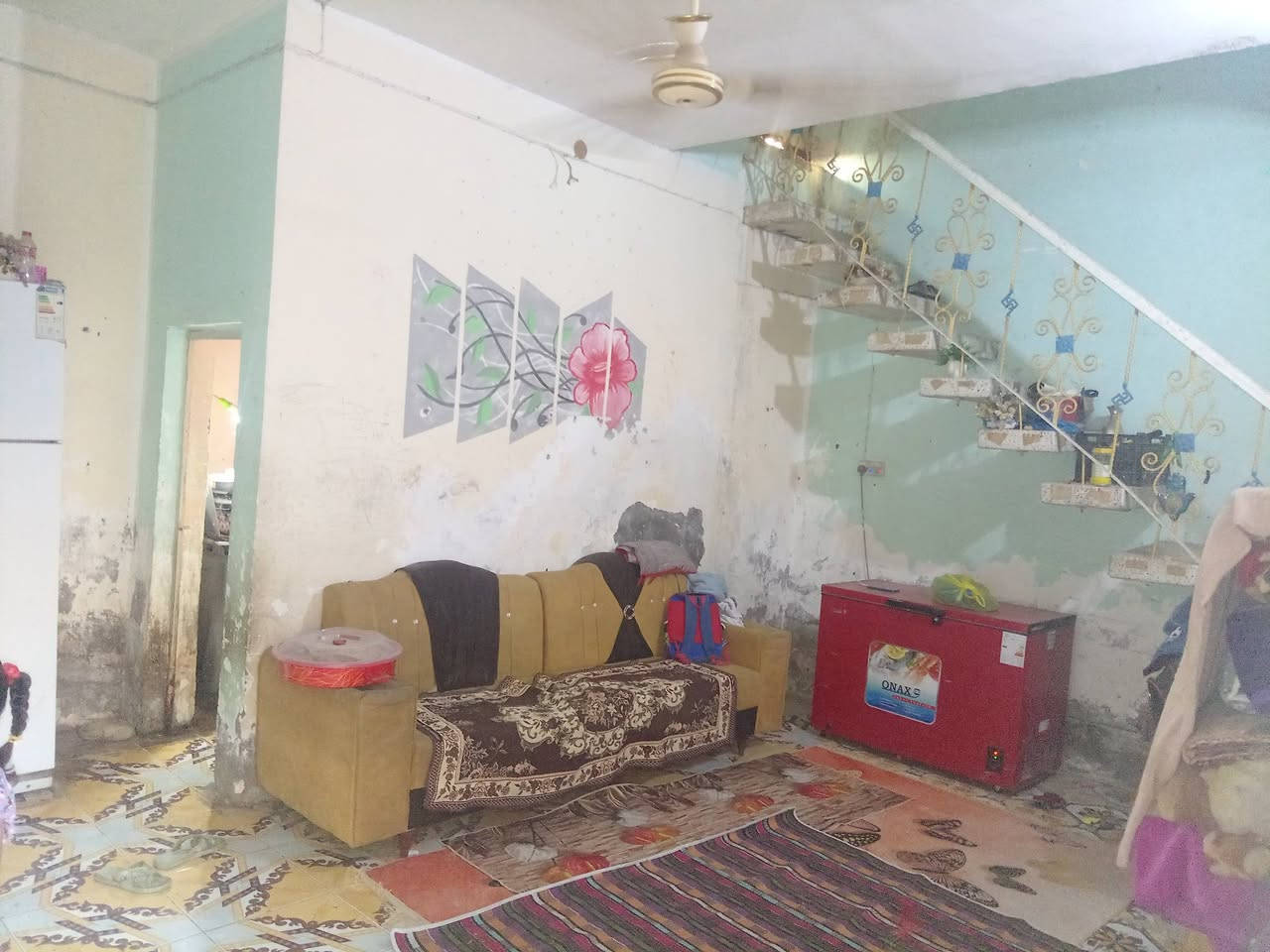 بيت للبيع زراعي مساحه ١٠٠م زديناويه حي الرحمن وبي فضله لكدام متر شارع مولد ال جادر بي ستقبال وصاله ومطبخ وغرفه وصحيات وكراج سعره ٣٠ للاستفسار اتصل ***********
