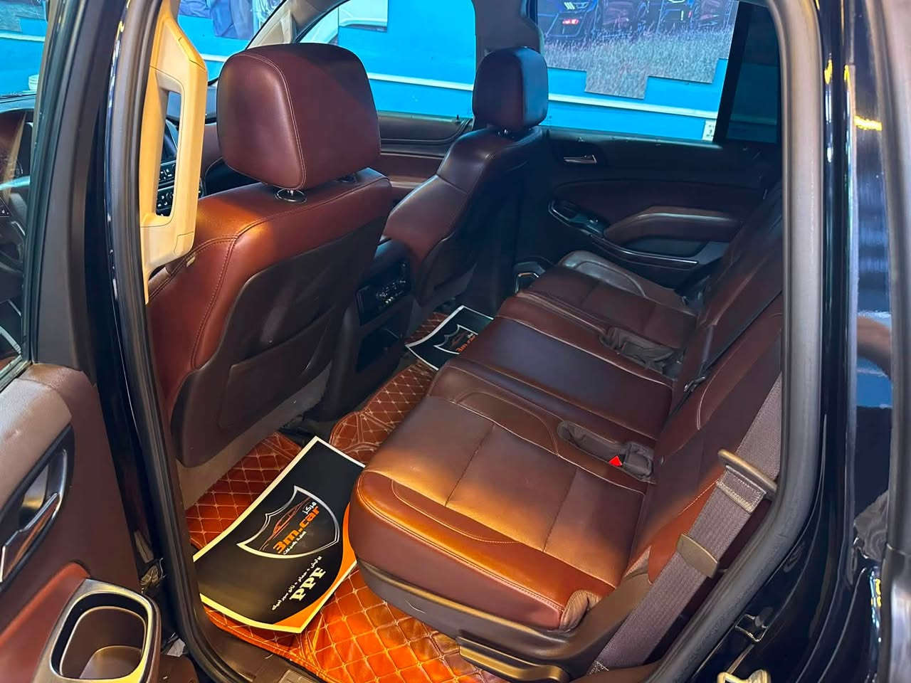 سلام عليكم
#للبيع   CHEVROLET  LTZ
تاهو 2017  خليجي
السيارة ماشية  (150) الف كيلو متر 
سنوية وهزة كلة جديد بسمي رقم بغداد جديد 
بيها بارد بحافه الجاملغ الامامي من جوه وبارد بجاملغ الخلفي زغير مامبينات سونارها موجود 
📌 السعر //………………………..310$
المواصفات //LTZ                        
فول مواصفات ١/١ 
٨سلندر 5300
سلايد(فتحة قمارة)
كراسي جلد اصلي
كراسي اثنين كهرباء
كراسي هزار( عند اقتراب السيارة من اي شي )
كراسي خزن(ميموري)
كراسي(تدفئة+تبريد)
كراسي خلفية كهرباء
كراسي خلفية تدفئة
تبريد خلفي شاشة
شحن الهاتف لاسلكياً
ثلاجه
رادار
كروس سرعة
داتا شو DATA SHOW
خمس بصمات
فول تحكم استيرن(جهتين امامي+جهتين خلفي)
استيرن كهرباء
استيرن تدفئة
شاشة عرض الاعطال
صندوك كهرباء(شفط)
نظام السير على الخط
دبل كير(عادي+اوتوماتيك)
دبل حساس(امامي+خلفي)
نظام تحكم بمستوى الضوء الداخلي
مانع تزحلق
منضومة زنون
پدل كهرباء(تحكم كهربائي بالبريك والبانزين)
نظام فتح الابواب لاسلكياً
فور ويل
شاشة امامية كبيرة اصلية
شاشة خلفية DVD اصلي 
كامرة خلفية 
تشغيل عن بعد
قاصة سرية
دوسات كتابة CHEVROLET
اشارة بالمري
مري كهرباء(شفط)
لايت عدسة زنون
لد امامي
سستم_صوت
 
مكان السيارة كربلاء 
‏للاستفسار الاتصال على الرقم***********
