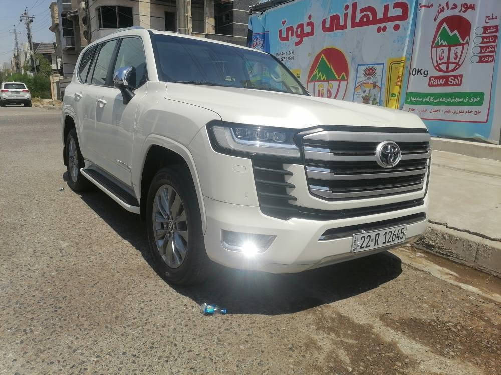 لاندكروزةر موديل 22  خليجي شركه تويوتا عراق .. جيهان   مواصفات vx بلس  ..  سيارة جديده جدا  مكفوله كفاله عامه من كل شي .. صبغ و بارد  ....للااستفسار *********** واتساب .. مكان ارببل..
/////.....مواصفات ..../////
محرك 4000 تنفس طبيعي
فتحة
تبريد بيانو
كشنات تبريد وتدفىه  
كشنات خزن 
مقاعد وراى كهرباىيه
سماعات جي بي ال
رادارات
 جنطة كهرباىيه
لايتات ليد 
ليد نهاري
وايرليس جارج
دفلوك
3 انضمه قياده
دبل اكسل .. ثقيل و خفيف
زراك أربيل, العراق
