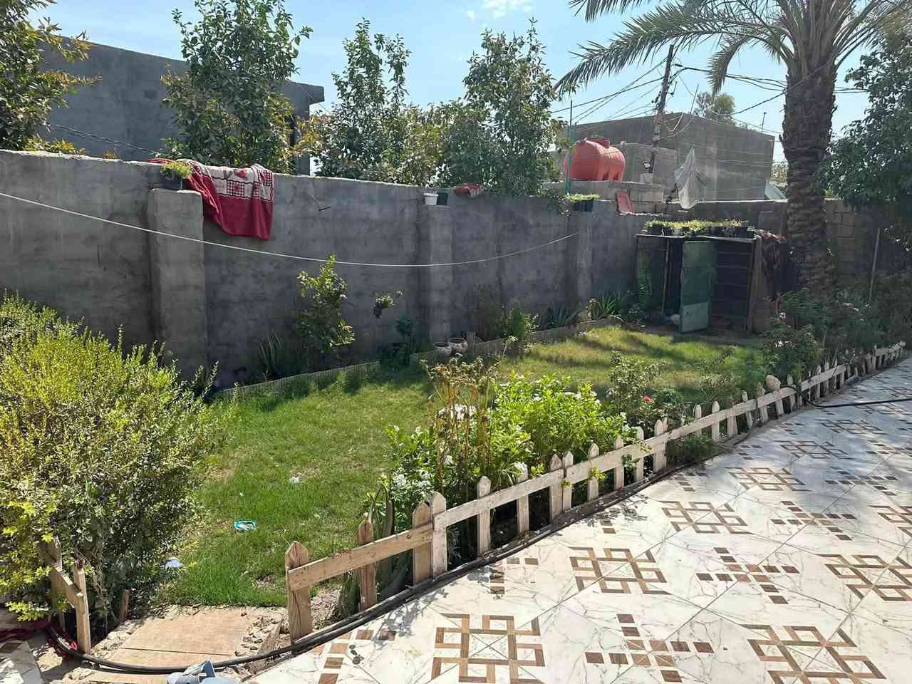 اعادة نشر بسبب الوعود الكاذبة

بيت زراعي للبيع المساحه 250 متر 
البيت خير من الله ما بيه اي نقص 

يحتوي البيت على 

مظيف خارجي وصحيات خارجيه 
غرفتين وهول ومطبخ وصحيات داخليه 
حديقه خير من الله جبيرة 

البيت وياه كاونتر المنيوم جديد 
ووياه سبلت وتناكيات ثنين وكيزر وماطور 

سعر البيت 33 مليون وبيه مجال للشراي 

عنوان البيت حي العمال / حي رسمي 
قرب اسواق نصير / مقابيل شبكة الانترنيت 

للاستفسار مراسلتي خاص 
او الاتصال بالرقم ***********

@
