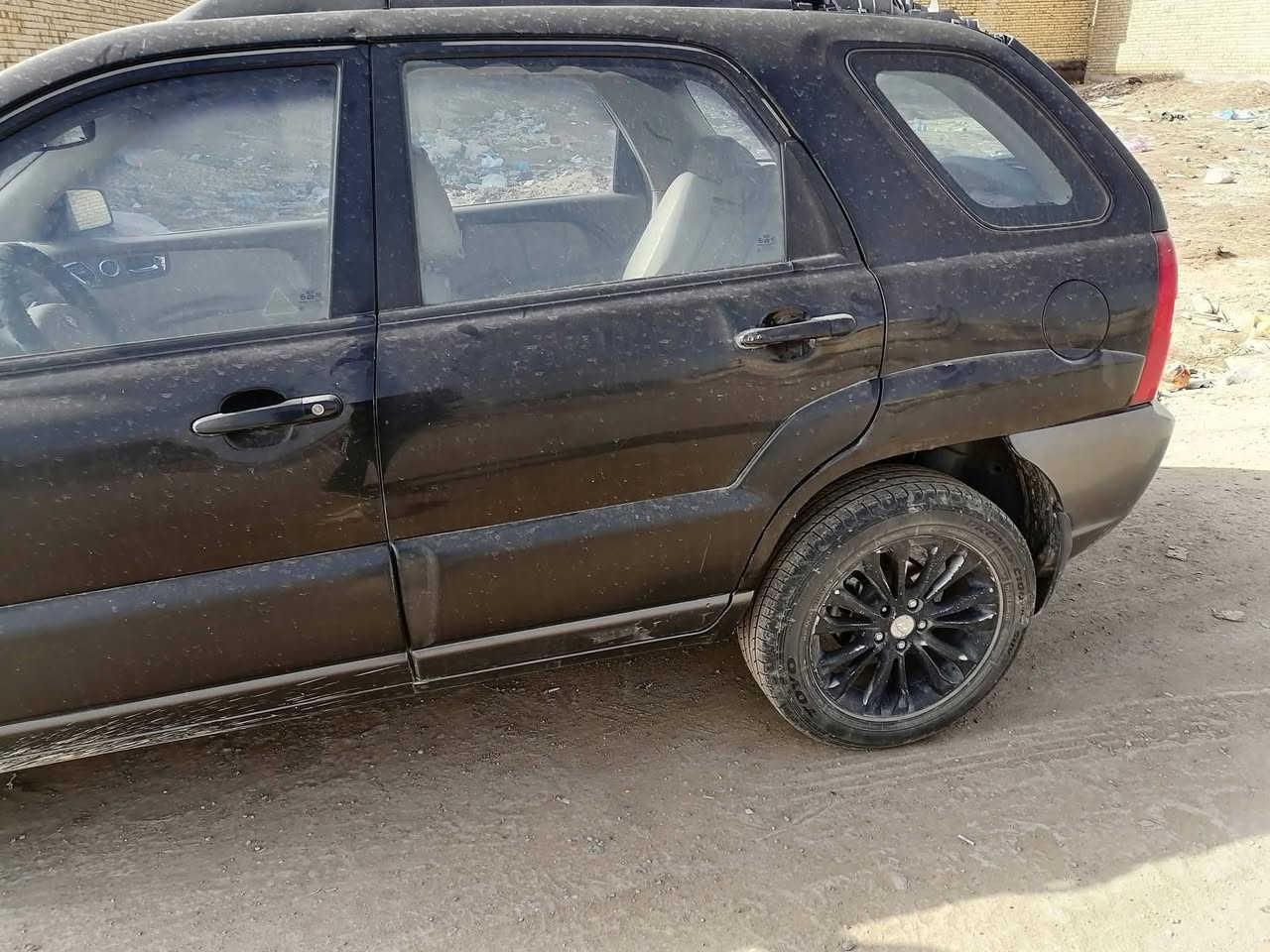 سلام عليكم
للبيع او للمراوس 
كيا سبورتج كاز كصة جنطه محرك كير جدد تبريد شغال غرفة حلوه حداديه الخلفيه توني فاتحها والاماميه 80بالميه متومه علشاصي شمالي سنويه لل29 السعر 40 وبيها مجال للاستفسار *********** العنوان الناصريه
