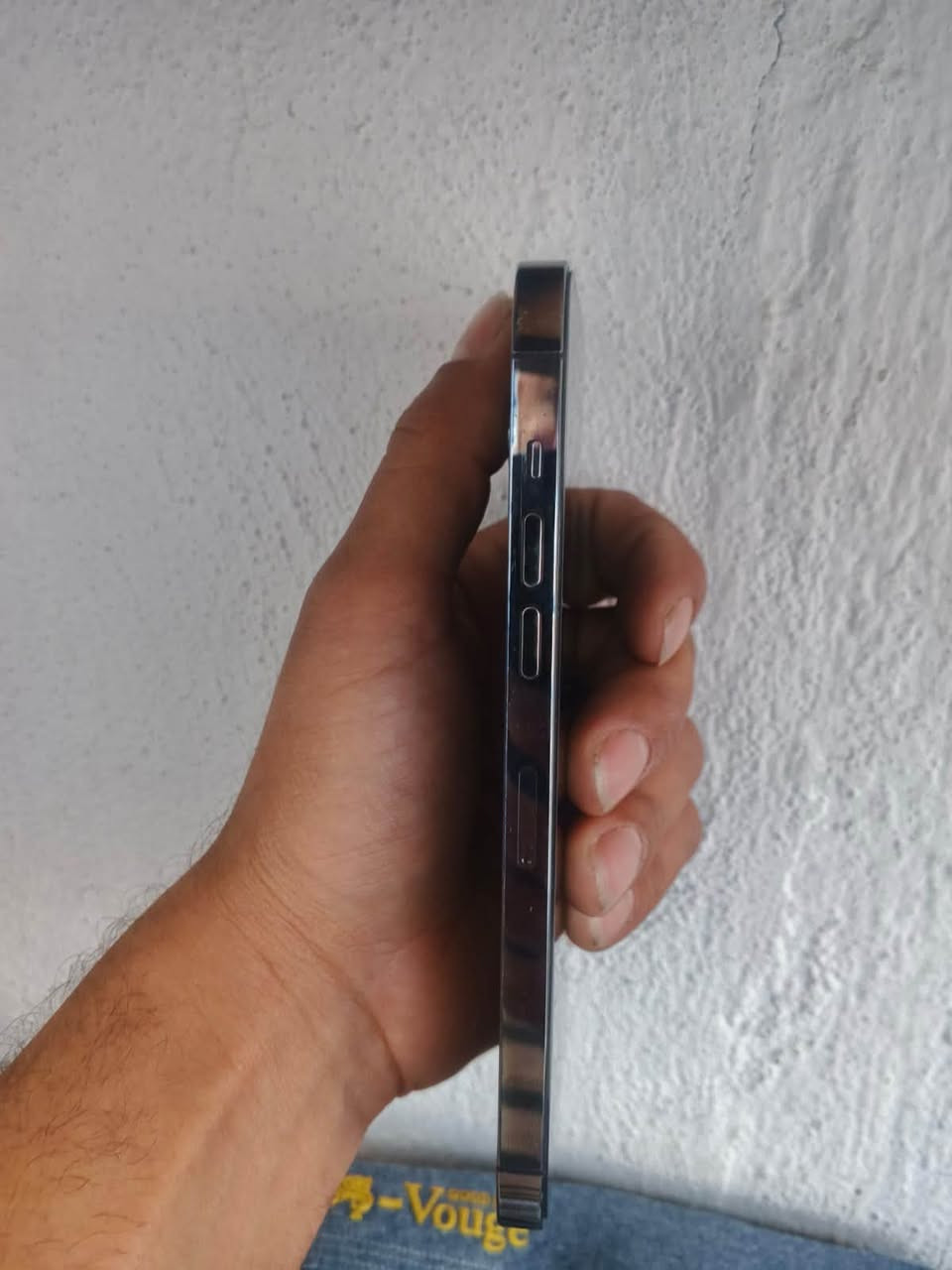 Iphone 14 pro max للبيع نضيف
ذاكره 256 
بطاريه 88%
شرط لامصعد ولامفتوح 
حاسبه نورمال كله 
سعر 820 وبيه 
نموذجm
***********
