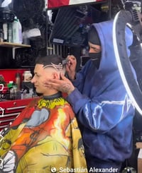 حبايب   مركز حلاقة  بحاجه الا حلاق  ذو خبره   رايده من باجر وتحياتي تو...