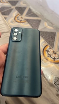 كلاكسي m13 للبيع ب100