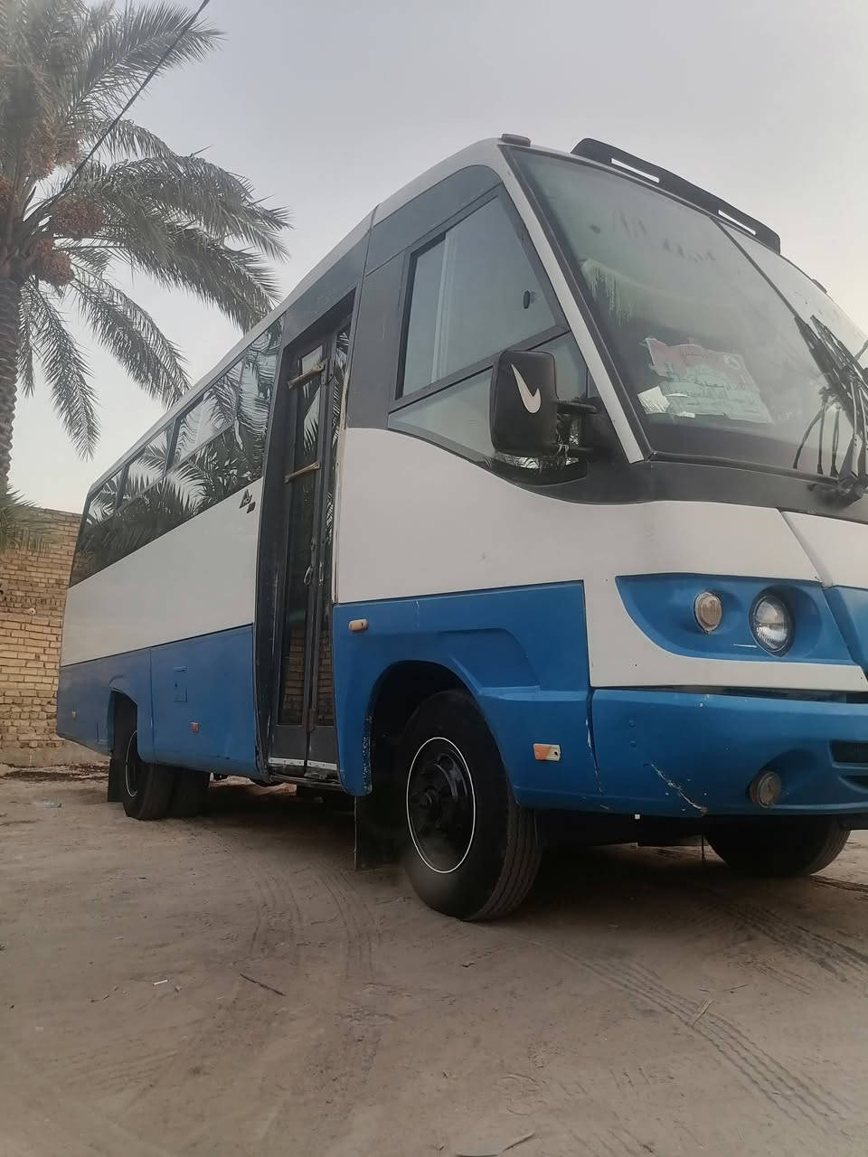 من رخصة مدير الكروب للبيع باديه مارسدس رقم بابل انكليزي مميز بسمي السياره جاهزه مكينه كير اكسن تخم تاير وصل خط عل المدينه القديمه مكاني نجف السعر ١٣ ونص  وبيه مجال ***********
