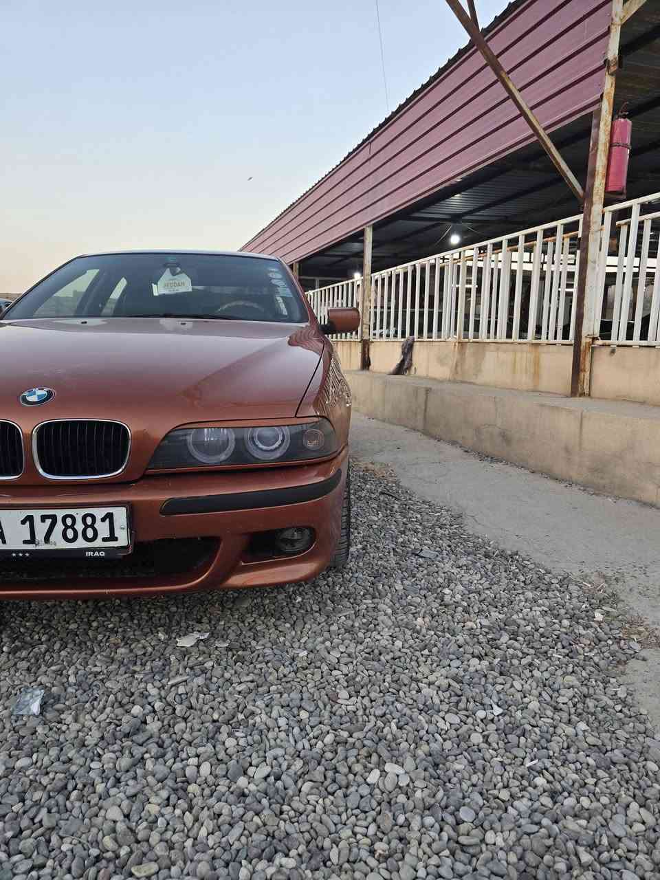 (ثلج ❄️ )  سياره مابيها اي نقص
سعرها 73 مكان سياره موصل برطله 
*********** واتساب
***********
سلام عليكم بيم للبيع  528 كير اوتماتيك موديل 1996 صبغ عام جماعيه على حديد و تغير لون رقم دهوك(بسمي) الى 30 طخم أمامي وخلفي وتاير كلها جديد تبريد شغال
