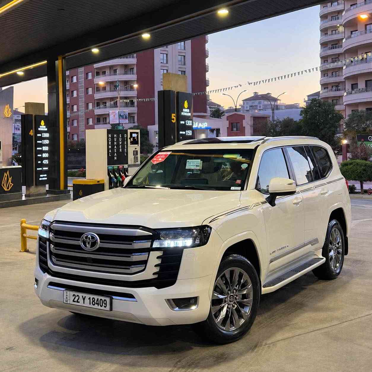 Toyota land crusir 2022  GXR   SAS  52000 km
Twin Turbo ٣ شاشات بلادی ساس

اللَّهُمَّ صَلِّ عَلَى مُحَمَّدٍ وَعَلَى آل مُحَمَّدٍ
-اخت زيرو بل كارتون

-مکفولە کفالة عامە 
(بدون صبغ - بدون بارد - بدون رمل - بدون حالوب ـ حتا دعاميات و اللحیات شرط بدون صبغ)

-تويتا لاندكروز موديل (2022) توين توربو
سياره زيرو شريكه ساز باب اولا
سياره مواصفات (GXR) تلاث شاشات بلادی
سياره (٦) سلندر توين توربو 

-سياره گير محرك بشرت مامفتوح و مابی ای خلل و صوت و بعدها ظمان من الشرکە 

- فول مواصفات  
(كوشنات جلد _ شغال عن بعد _ 
_ كاميرا _ كوشنات تدفيه و تبرید _ شاشه كبير
٣ شاشات بيلادي _ وايرليس شحن _   نيظام eco _ سلايت _ النزلاق _ثلاجه _ زينون _ حساسيات امامیە و خلفییە )

-سنویە و رقم و کلشی جدیدە حتی ٢٠٢٩ تحویل مباشر

-سیارة جدیدە مابیها دینار مصرف کلشی علی وظع الشرکە 

-مكان السیارە سليمانيه
-سعر 618 ورقە و مجال بسیط
-رقم تلفون *********** السليمانية, العراق
