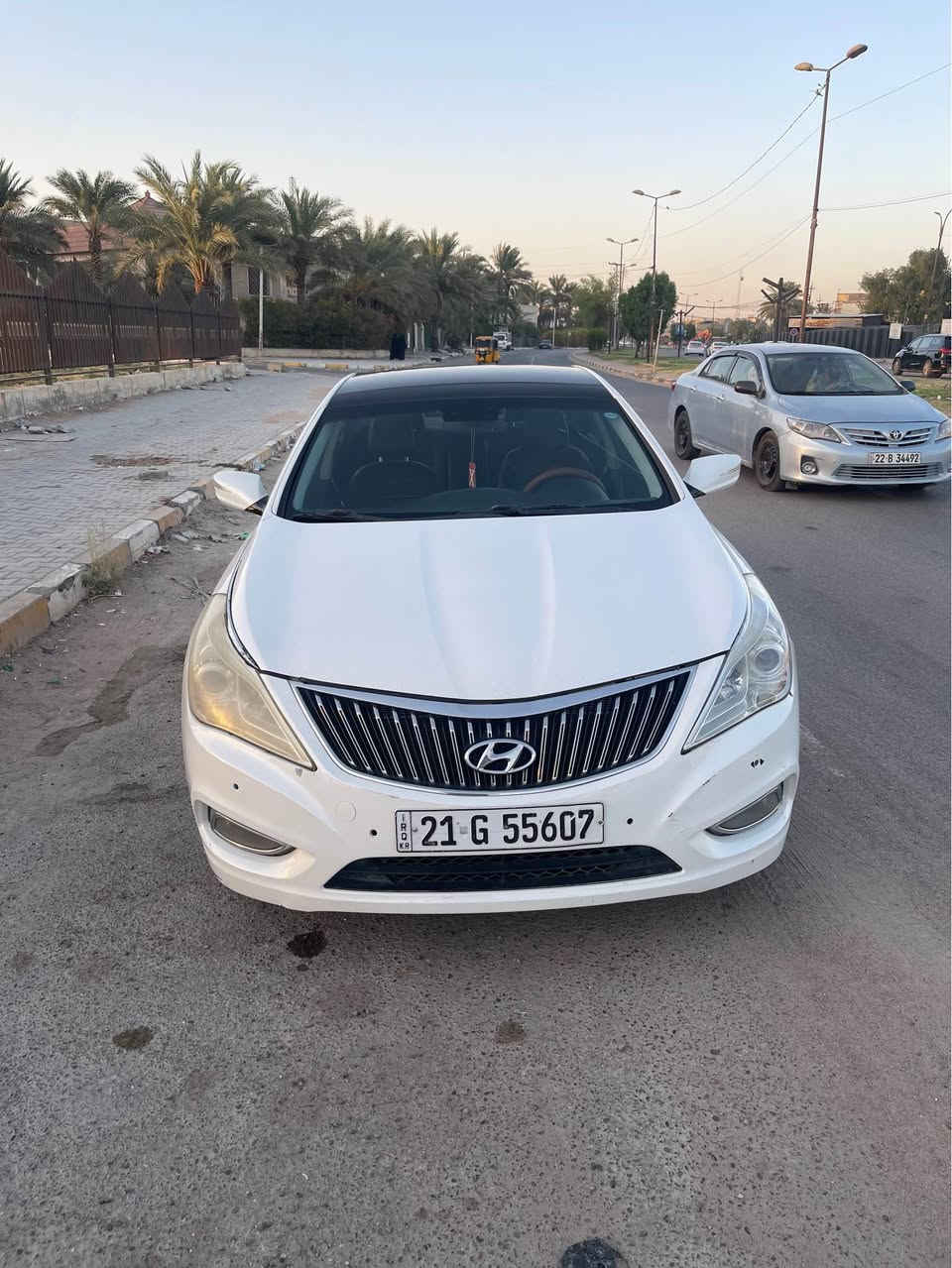 السلام عليكم 
أزيرا ١٤ خليجي فول مواصفات 
محرك٦سلندر ٣٠٠٠دوش المرغوب
سقف بانوراما 
سلايت طكتين
تبريد قطعتين 
بردة خلفية سلايت
بردات جانبية خلفية 
كروز سرعة
حساسات خلفية 
تحكمات استيرن
اشاير بالمري 
مري شفط
سنوية ٢٠٣٠ رقم سليمانيه خصوصي 
ضررها ثلاث قصع صبغ كما موضح بالسونار
السعر ١٠٥ بي مجال
ماشية ١٨١ الف
مكاني بغداد الغزالية 
رقمي *********** متوفر واتساب
