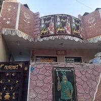 ورحمة الله وبركاتة دار للبيع المساحه 100متر الواجهه 5 النزال 20 والبيت...