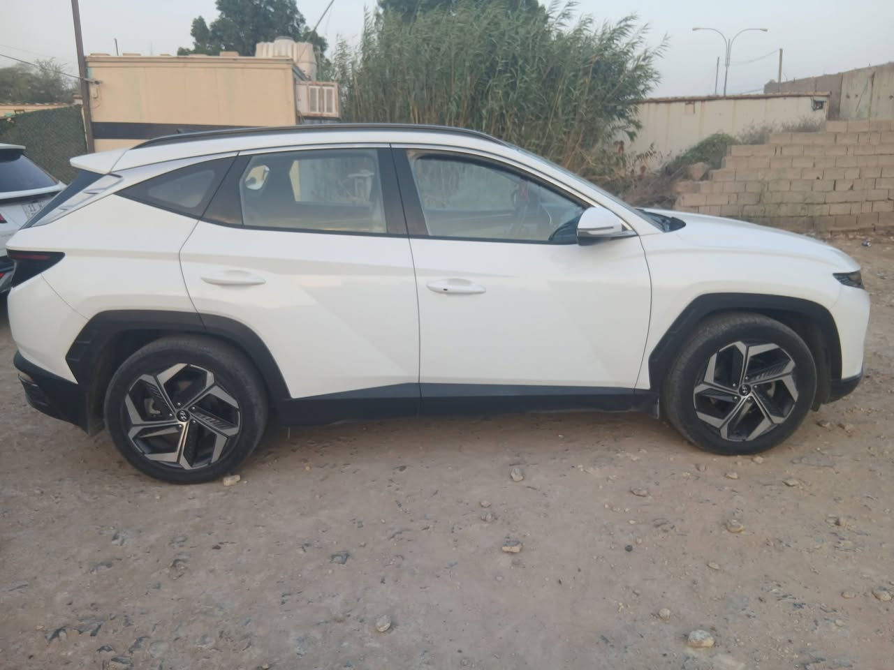 من رخصه الادمن السلام عليكم توسان خليجي ٢٢ فول ومعروفه بالمواصفات بيها ربع الجاملغ  الامامي صبغ وبيها بارد بسيط ١٩٢ وبيها مجال تليفون ***********
