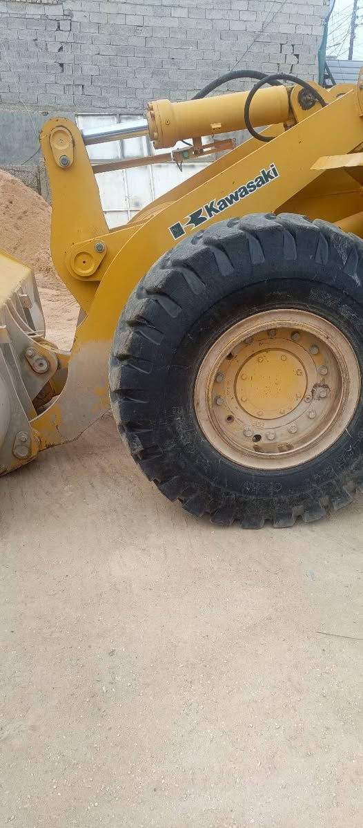 شفل كاوسكي موديل 13 مكفول كفاله عامه نصيف جدا قماره دور محرك ازوزه تبريد ثلج رقم بغداد باسمي البيع أو مراوس بحفاره تاير حديثه مكان بغداد رقم موبايل ***********
