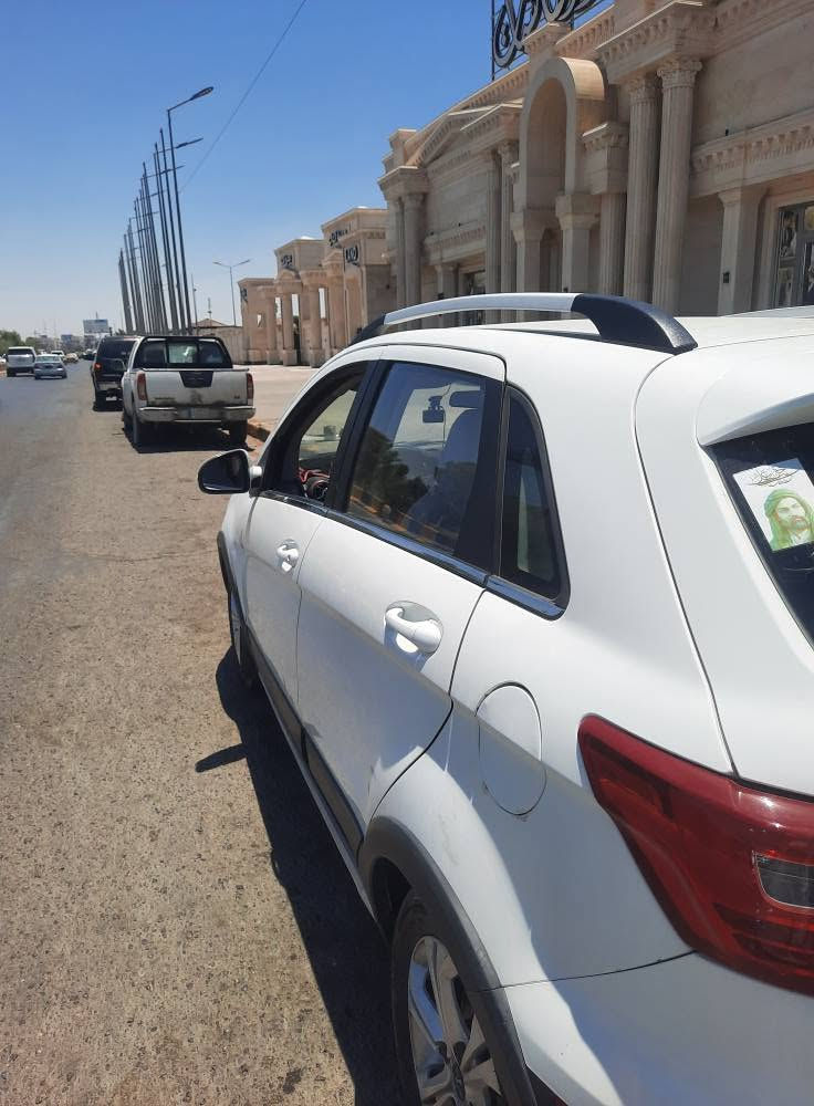 � للبيع – سيارة BAIC X25 موديل2019
📍 الموقع: بصرة 

📌 رقم: ميسان  سنويه ل 2028

🎨 اللون: ابيض

📄 السيارة: حرة ثاني يوم باسمك

ماشيه 92 الف

⚙️ المواصفات:

محرك 1500 سي سي 

گير أوتوماتيك سبورت

مكينة وگير ياباني

شاشة لمس

كامره امامي خلفي

حساسات خلفية

تحكم بالستيرن

إشارات بالمرايا

مثبت سرعة

تبريد شغال

كشنات جلد

السعر : 75 وبيها مجال

💎 سيارة نظيفة واذا اكو مراوس ترهم حسب الاتفاق

للإستفسار التواصل :*********** ابو الخصيب, البصرة
