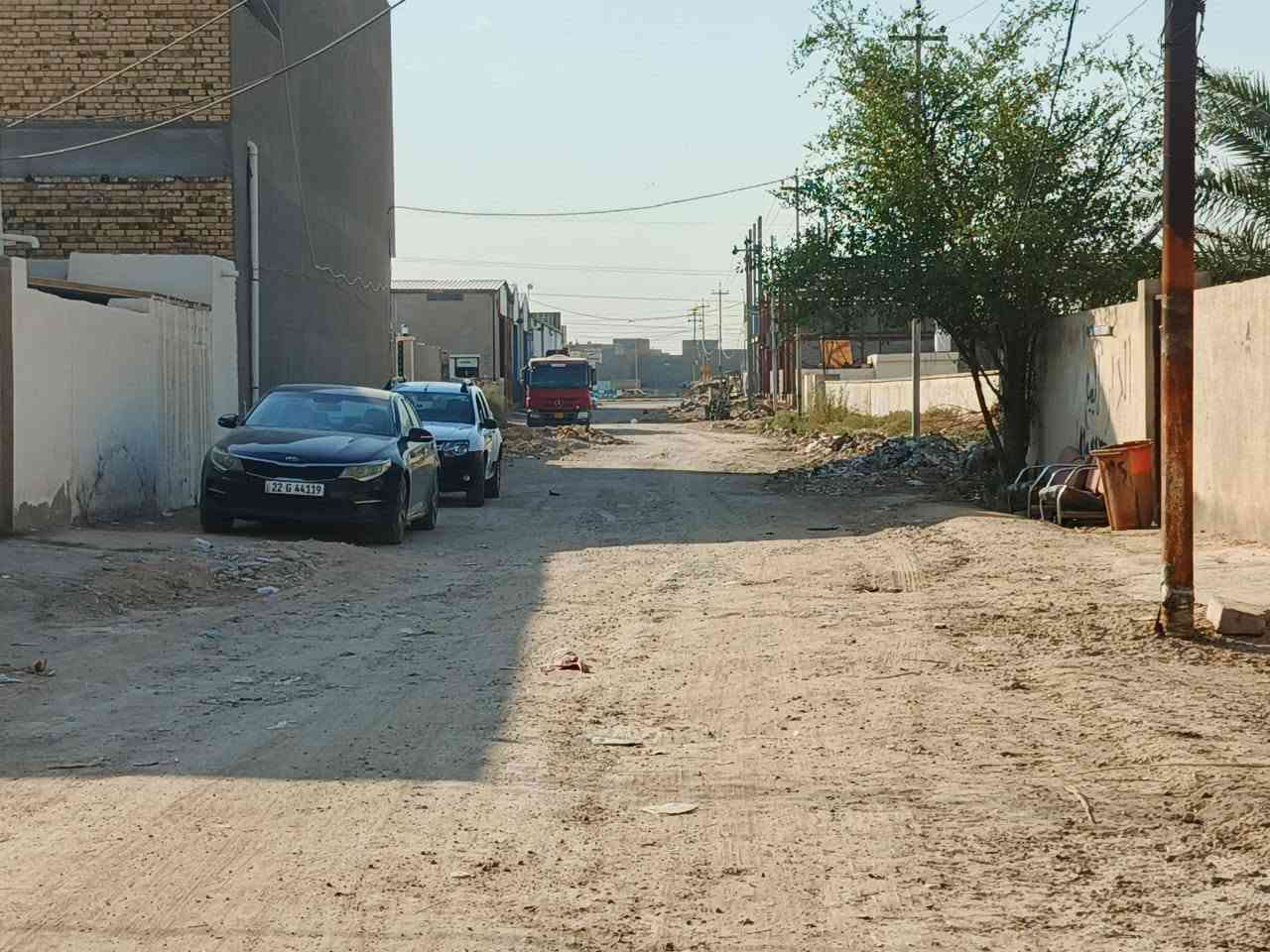للبيع دار سكنية طابو صرف في حي الميكانيك – مركز الديوانية
الموقع.. حي الميكانيك . اول ما تنزل من جسر حي رمضان على ايدك اليمنى  وقريب جداً من الشارع العام الرئيسي
البيت بيه اجازة بناء حديثة وجاهزة لتقديم على سلفة اسكان 

📐 المساحة: 408 متر مربع
 عدا الفضلى الامامية 
📏 الواجهة: 18 متر
📏 الطول: 24 متر
🔹 العقار يباع كاملاً
🔹 أو يباع نصفين حسب رغبة المشتري .
موقع ممتاز وقريب من الشارع العام، مناسب للسكن يحتاج ترتيب بسيط .
 للاستفسار والتواصل:
***********
