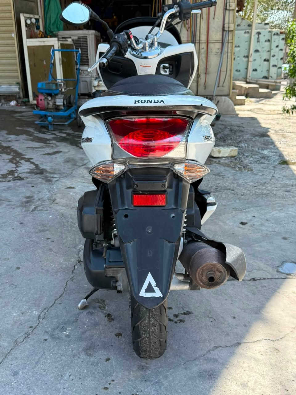 سلام عليكم Pcx دراجه جديده ماشيه 41 مكينه بلاد 150 حساس ازدحام دراجه جيل اول الدراجه معروضه 13$ ونص وبيهة مجال بسيط مكان الدراجه بغداد الحريه شارع العريض ***********
