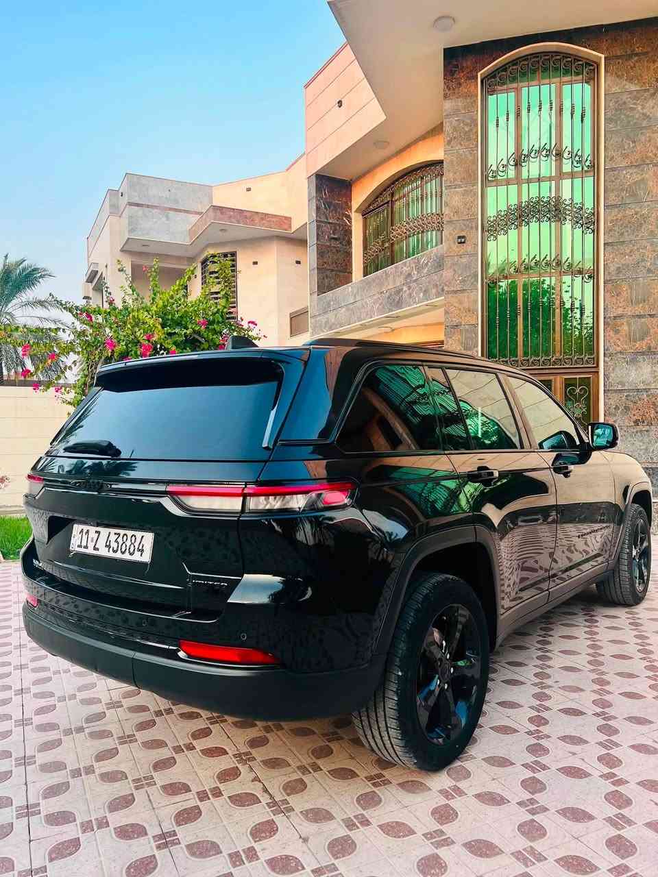 السلام عليكم 

جيب كراند شيروكي بلاك توب
 موديل 2023
5 راكب 
 ماشيه  40 الف m
المواصفات :. 
* ⁠محرك 3.6
* تحذير النقطة عمياء 
* شاشه كبيرة 
* نظام الخرائط (GPS) .
* ستيرن كهربائي . 
* المصابيح الأمامية زنون .
* كشافات الضباب زنون .     
* تشغيل عن بعد .
* صندوق كهربائي ..
* المقاعد الأمامية كهرباء. 
* مانع تصادم خلفي .
* محدد سرعة 
* نظام التشغيل والاطفاء الاوتوماتيكي ( Auto Start System ) .
* نظام بريك اوتماتيكي ( Auto Break System )
* اناره داخليه 
* جنطه كهرباء
* داخل اسود
* لدات امامي وخلفي
* تحكمات ستيرن فول
* شاشه اعطال
* اربعه انظمه قياده
حادثها جاملغ  وبنيد بدون شواصي 
سعر 265$
مكاني الحله ***********
