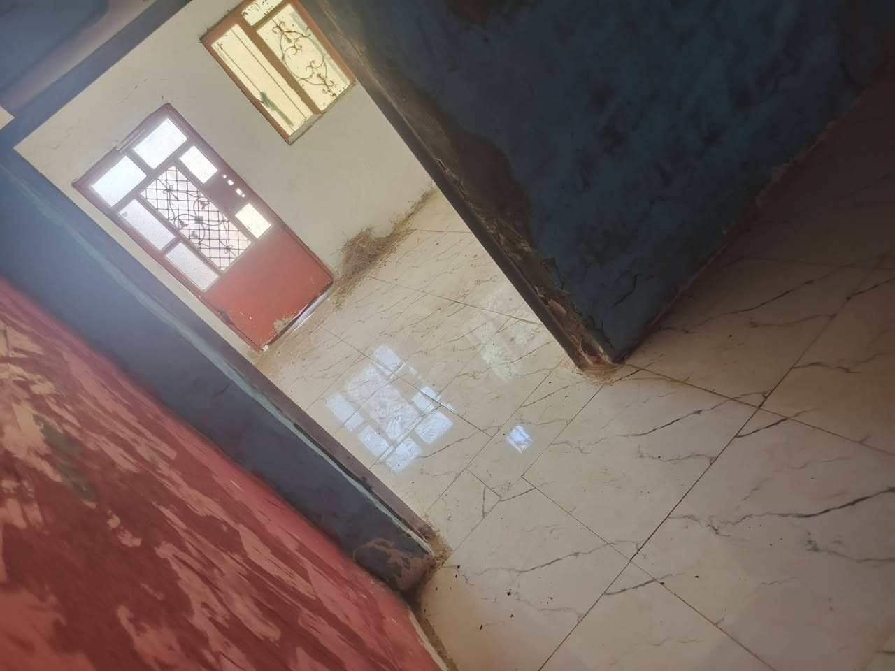 السلام عليكم
بيت للبيع مساحة ١٥٠ م زائد فضله كدام البيت طابو زراعي سند ٢٥ مكون البيت من غرفتين وصاله ومطبخ وصحيات البيت جاهز للسكن عنوان منطقة الخويلدية مقابل مستشفى القاسم السعر ٢٣ وبي مجال للاستفسار ***********
