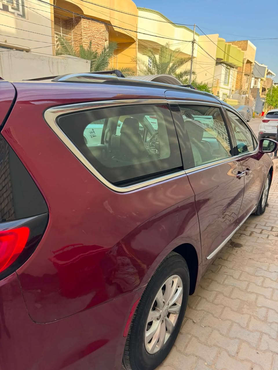 باسفيكا ٢٠١٩ رقم بغداد سنوية ٢٠٣٠ فول مواصفات عدا الفتحة والرادار الامامي بيها قطعتين جاملغ عكس السايق مصبوغ وباب عكس السايق مبدل سيارة جاهزه من كلشي ومابيها نقص 

مكان السيارة النجف الاشرف

السعر ١٨٠ وبيها مجال للشراي 

*********** موجود واتساب

