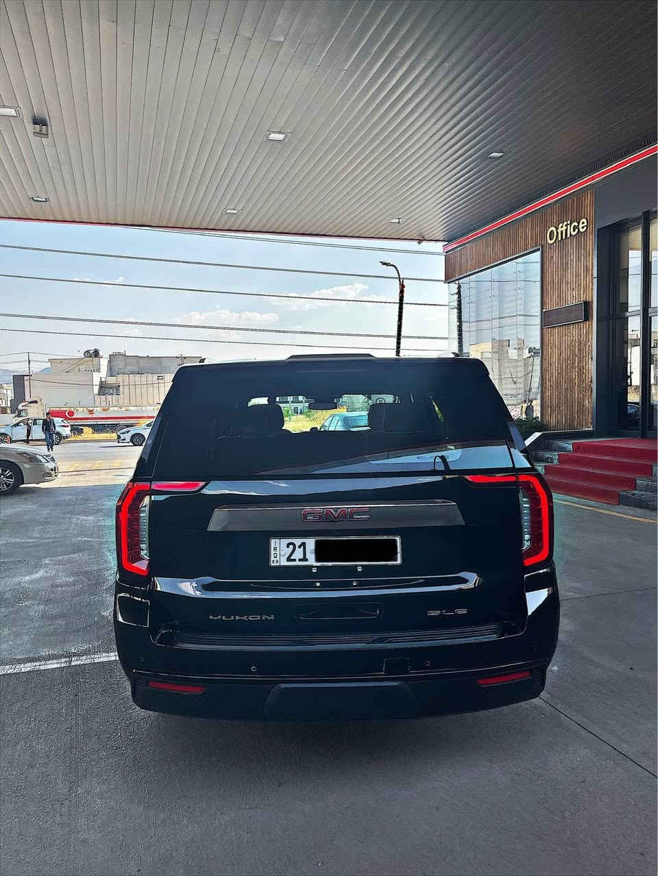 🚘 GMC YUKON 2023 SLE 🔥

✨ مۆدێل: 2023 SLE خلیجی 
✨ مۆتۆر: V8 5.3L
✨ گێڕ: ئۆتۆماتیک ، 10 گێری عادی 
✨ ڕۆیشتن: تەنها 67000 KM , 42 miles 

✨ درايف: 2WD قفڵ ئەکسل 
✨ ڕاداری پێشەوە + پشتەوە + تەنیشت بەشەرت 
✨ گێر و مەکینە بەشەرت 
✨ چوار تایەی تازەی لە ژێرە 
✨ سەیارەکە هەموو شتێکی بەشەرت بەس ماشاللە ی دەوێت بە شێوەیەکی زۆر جوان و پاک ماوەتەوە 

🔹 شاشەی گەورەیە 
🔹 Apple CarPlay / Android Auto
🔹 کامێرای دواوە
🔹 شاشەی دیجیتاڵی بۆ زانیارییەکانی شۆفێر
🔹 سیستەمی ئەمنی و ئاگادارکردنەوەی پێشەوە
🔹 Forward Collision Alert
🔹 Front Pedestrian Braking
🔹 Bluetooth
🔹 سێ ڕیز دانیشتن و شوێنی فراوان بۆ خێزان
🔹 سەیارەیەکی بەهێز و زۆر گونجاو 
✨ سەیارەکە سەنەوی تازەیە و غرامە و تحویل بەشەرت 

بۆ زانیاری زیاتر : 
Viber 
Whats app 
*********** 
*********** السليمانية, العراق
