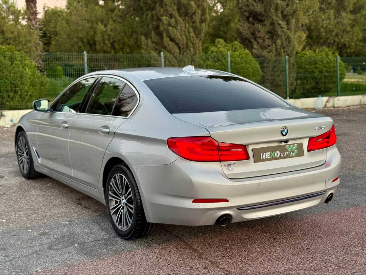 Bmw 530i 
sport line
‎موديل: 2020
‎ماشيه:-83 الف ميل

‎مواصفات :-sport line-
‎سلايد-داخيل 700-كيج الكتروني-
‎بابه بسمه-كشن هيتر و خزن كهربائي-رادار-حساسات-دواخل ليد-لايت ليد-صندوق شفط

‎وارد امريكي 
‎٢ باب سبغ بدون ارباگ  
‎سعر -$ 231     وبی مجال بصیط
***********
 
‎عنوان:- اربيل منطقة معارض وراء شارع ٤٠م أربيل, العراق
