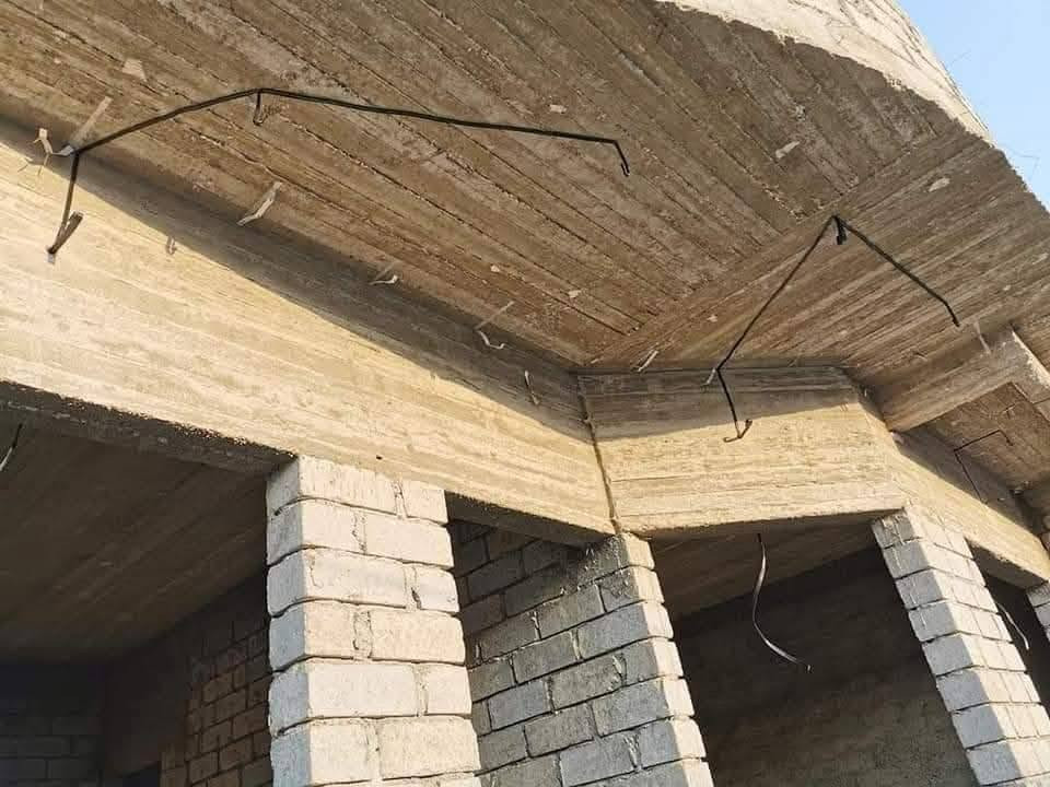 اسطه كهربائي للتسيس البيوت والمحلات بنسب السعار للستفار ***********
