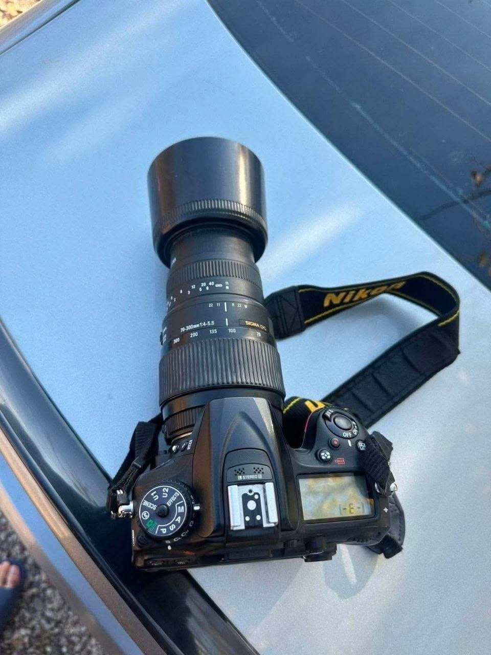 فرۆشتنی خێرا   nikonD7200  لێنزی 18-200 بۆفرۆشتن  هەردوکی پیکەوە  395هزار قفلی  ٭تەنها ئەودرزی شاشەی هەیە   بەشەرت و بێکێشە  تەنها 22k گرتوە ***********
