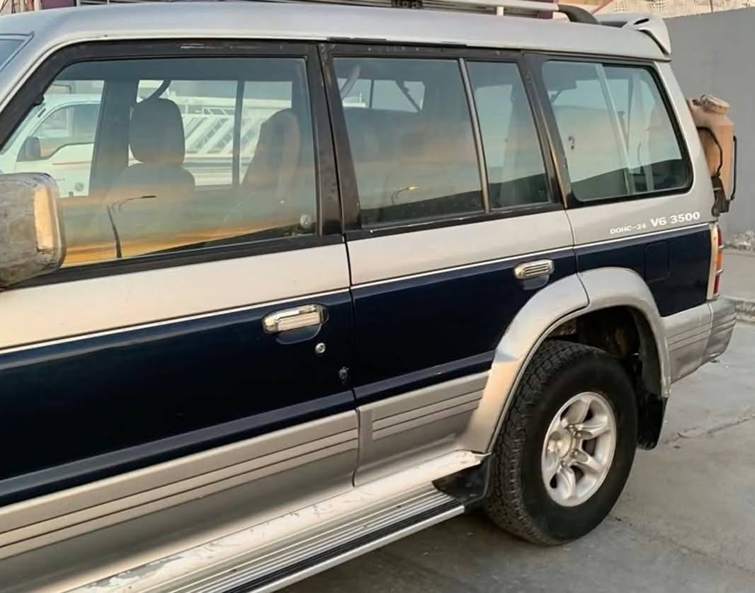 باجيرو ١٩٩٧ • ٣٥٠٠ V6 • رقم بغداد
