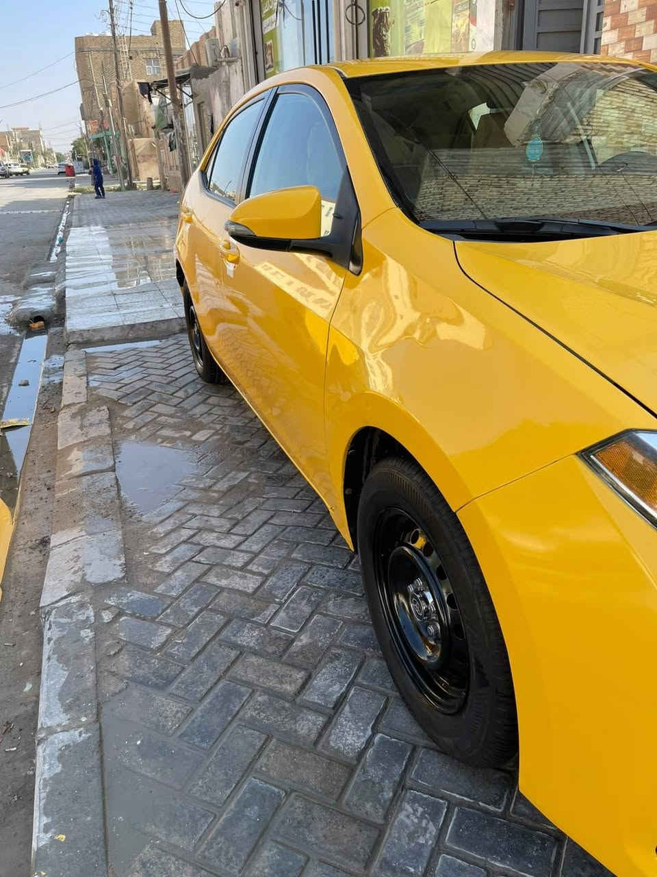 تيوتا كورلا وارد أمريكي مديل ٢٠١٤ فئة s(سبورت)
محرك ١٨٠٠ قتصادي 
كير ومحرك مكفولات
تبريد حداديه جهازه سياره مال جناي
ضربته تبديل جاملغ وبنيد فقط ضرر الوارد
مكان السياره سماوه مركز المدينه
السعر ١١٠ وبيه مجال
رقم السياره بصره بسمي مدار ثاني يوم مصفره هيئه وغرامات  اتصال  ***********
